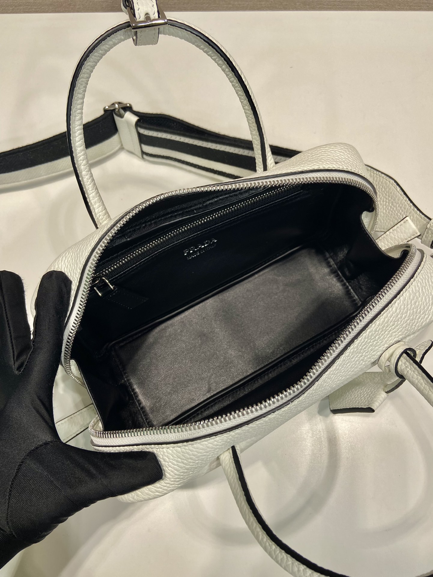 Bagsaaa Pra*a Leather top-handle bag white - 24x12x8cm