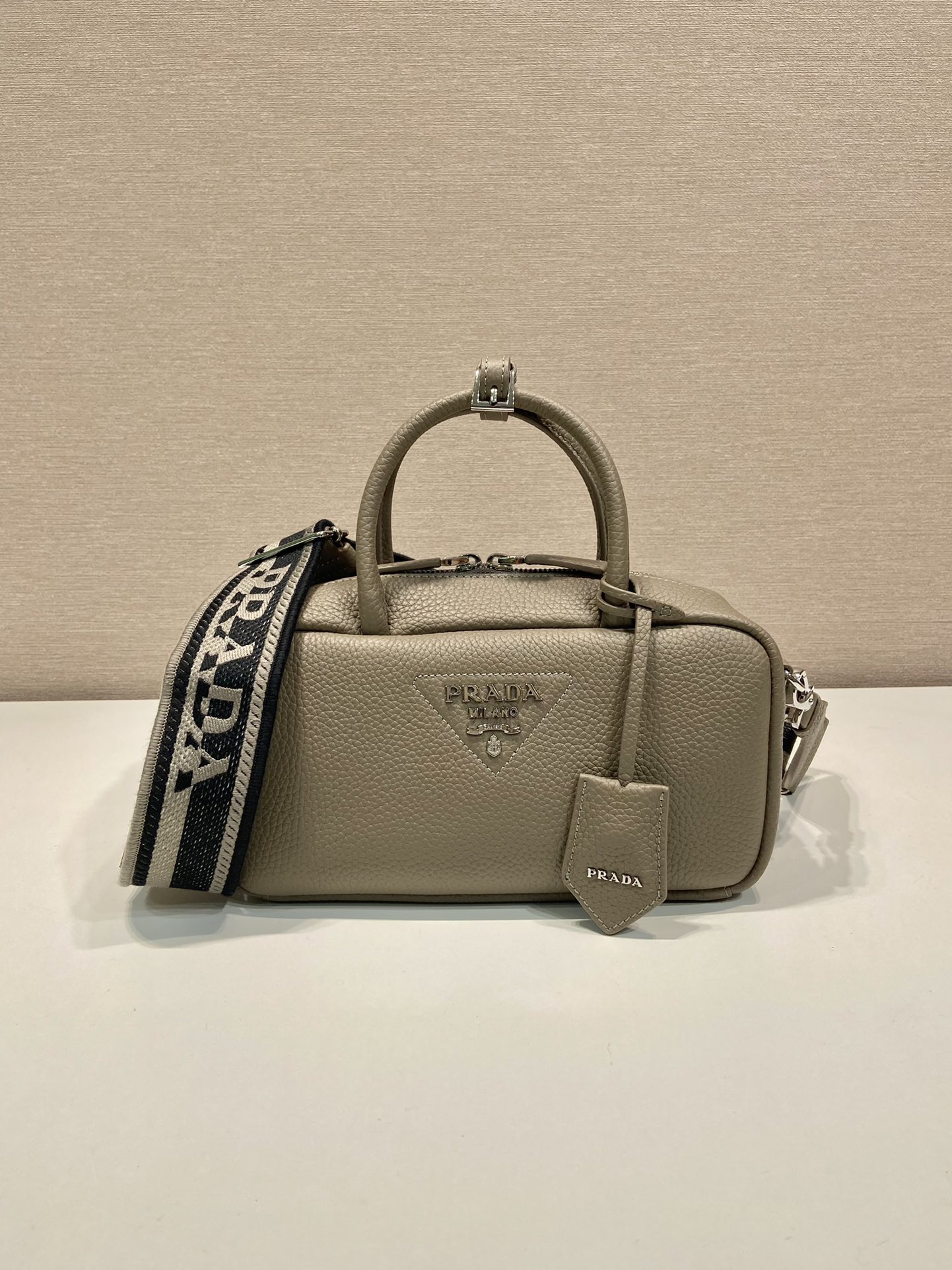 Bagsaaa Pra*a Leather top-handle bag Taupe - 24x12x8cm
