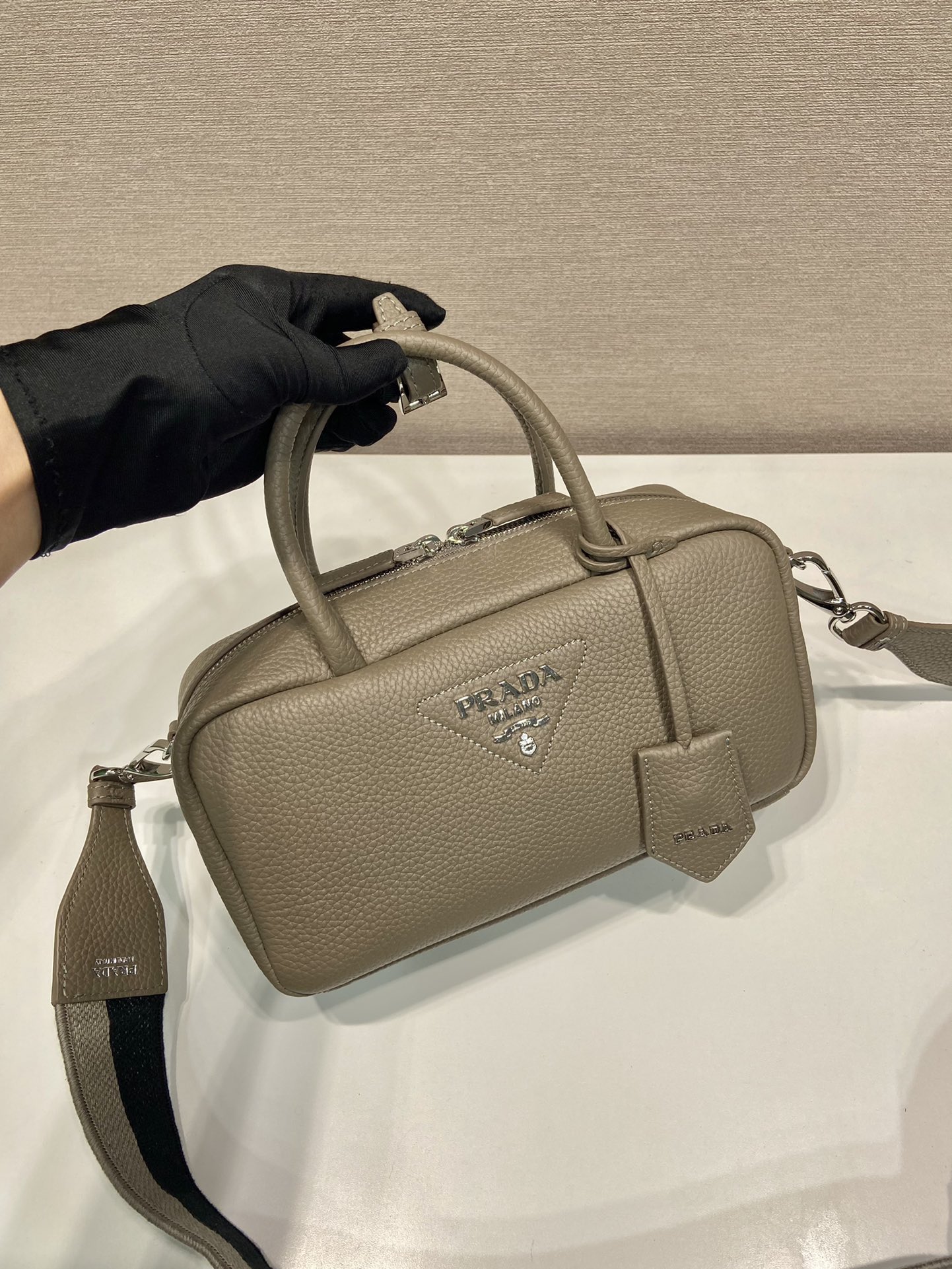 Bagsaaa Pra*a Leather top-handle bag Taupe - 24x12x8cm