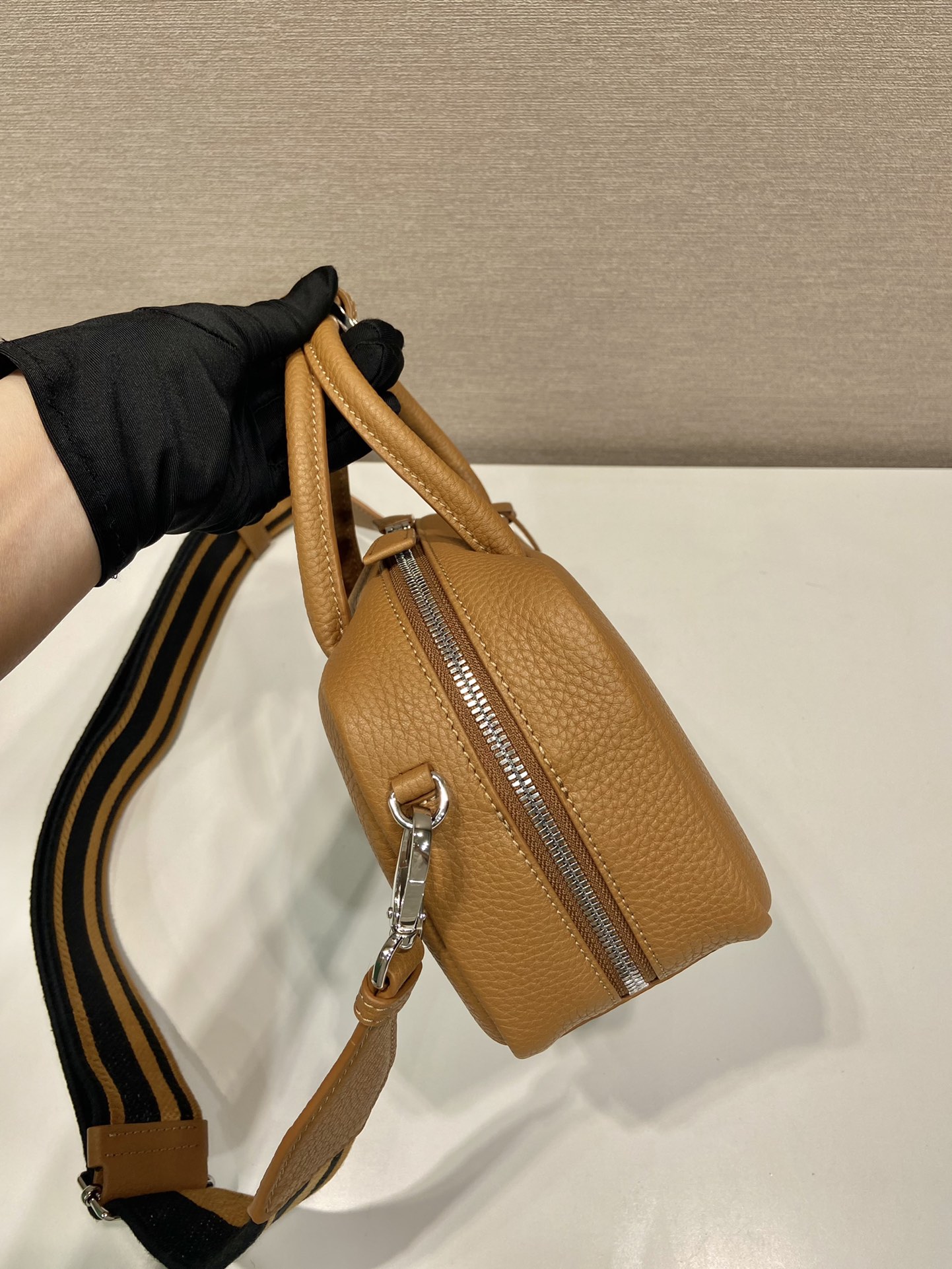 Bagsaaa Pra*a Leather top-handle bag brown - 24x12x8cm