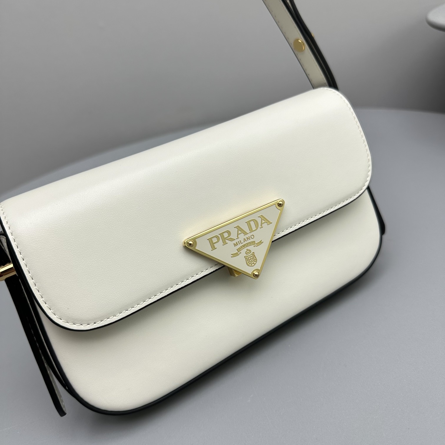 Bagsaaa Pra*a Leather shoulder bag white - 20x10.5x4cm