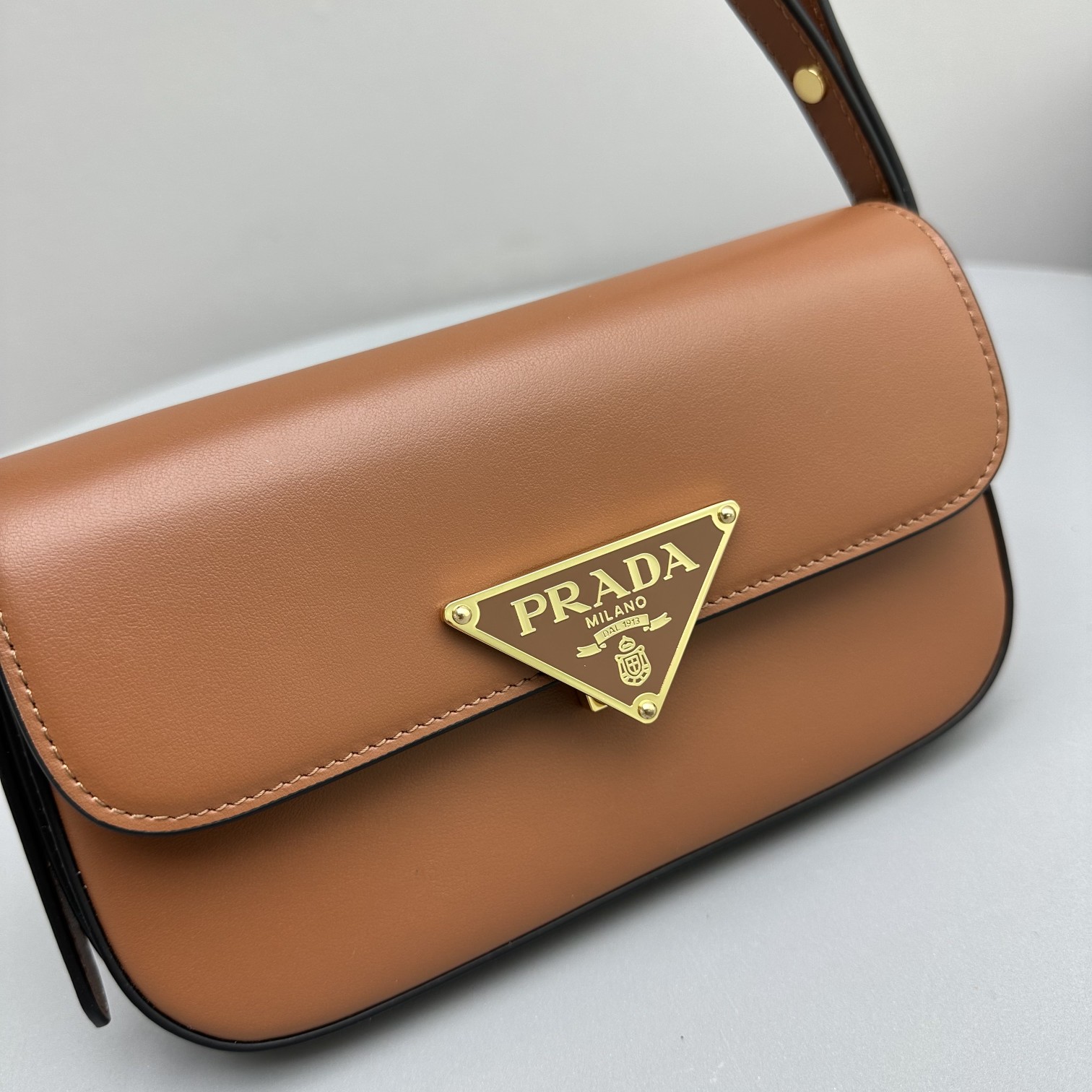 Bagsaaa Pra*a Leather shoulder bag brown - 20x10.5x4cm