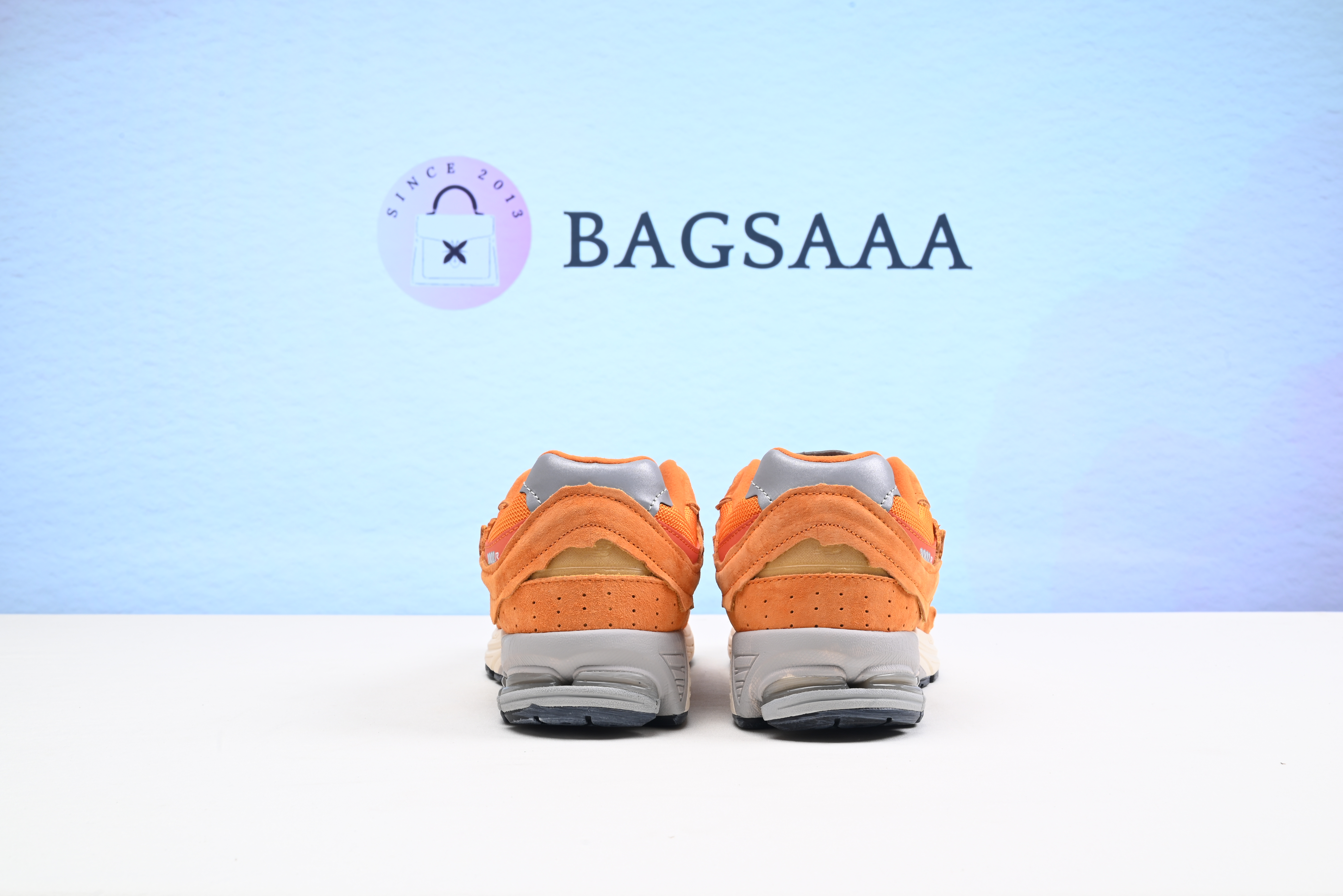 Bagsaaa New Balance Orange Sneakers