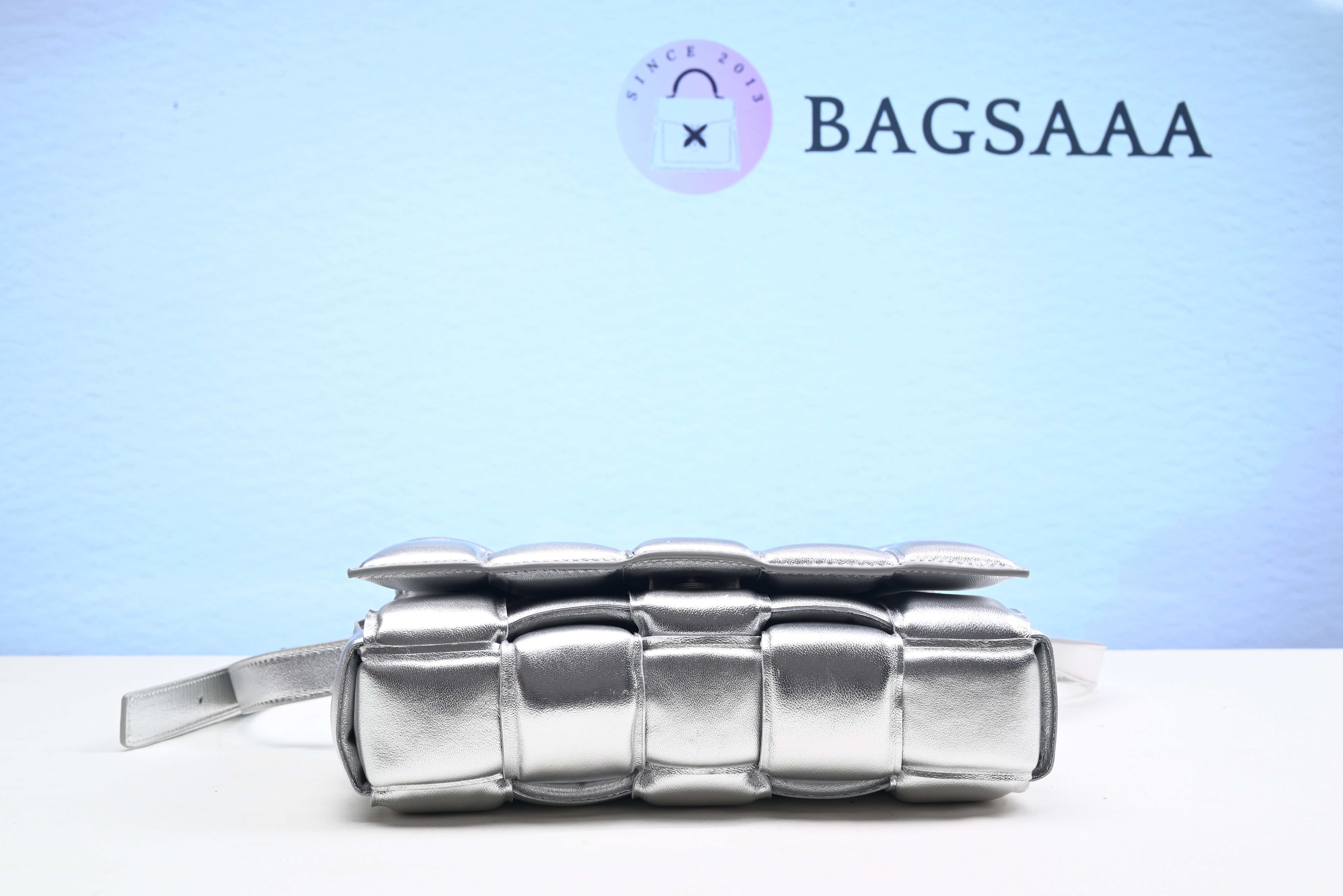 Bagsaaa B0tt*ga Ven*ta Cassette Silver 26cm
