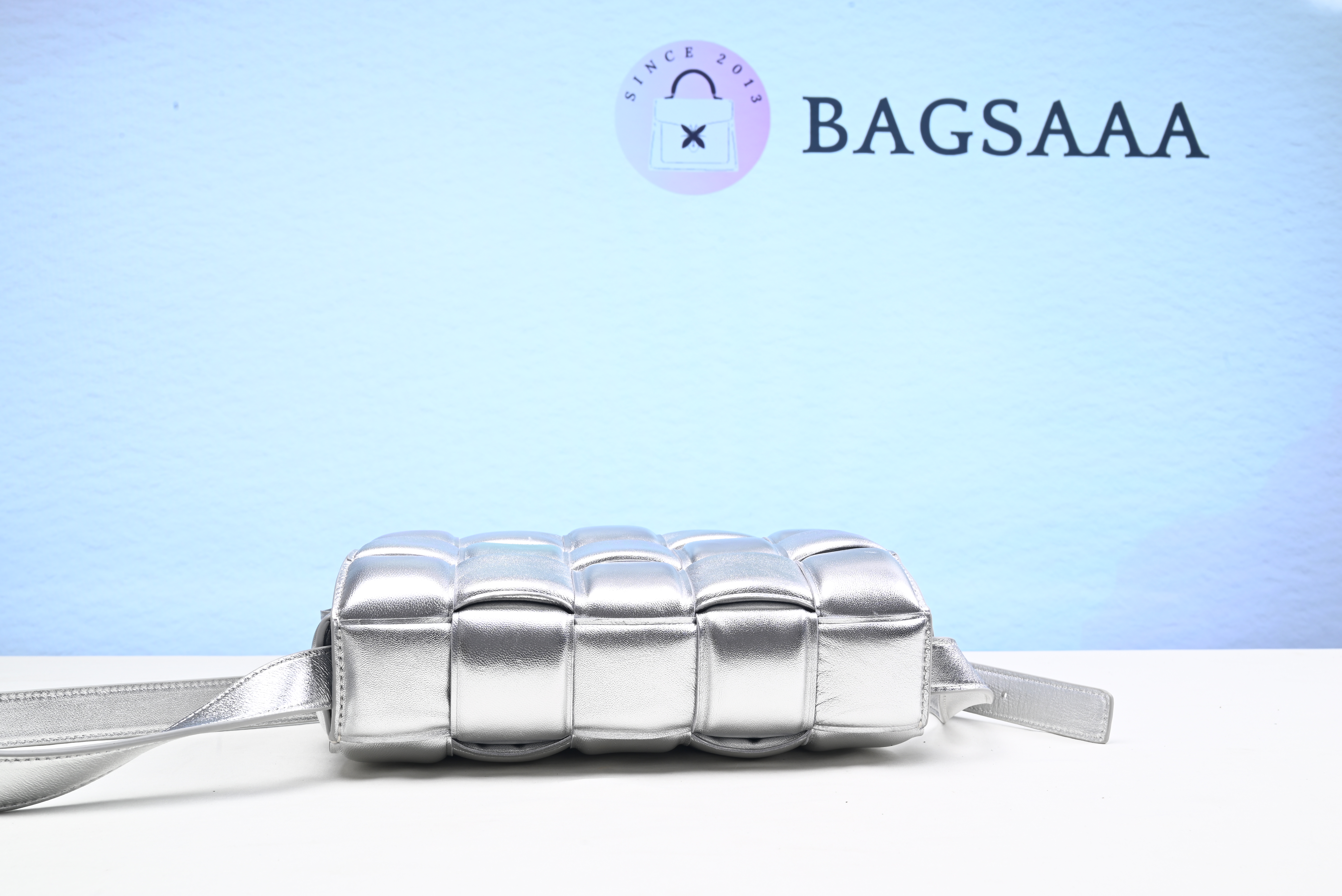 Bagsaaa B0tt*ga Ven*ta Cassette Silver 26cm