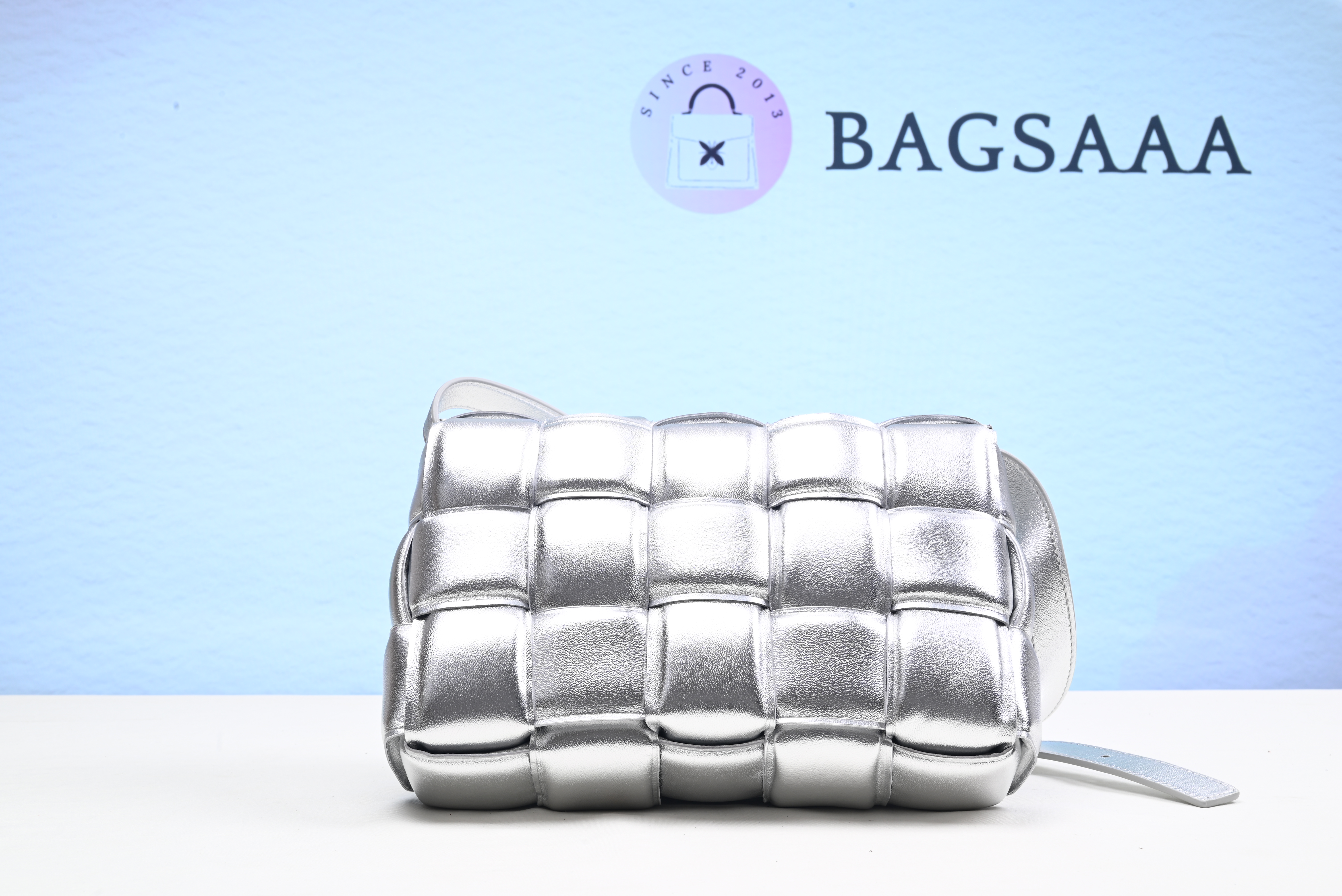 Bagsaaa B0tt*ga Ven*ta Cassette Silver 26cm