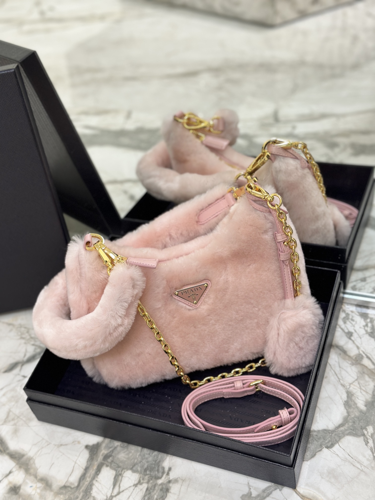 Bagsaaa Pra*a Re-Edition 2005 shearling shoulder bag pink 22x18x6cm