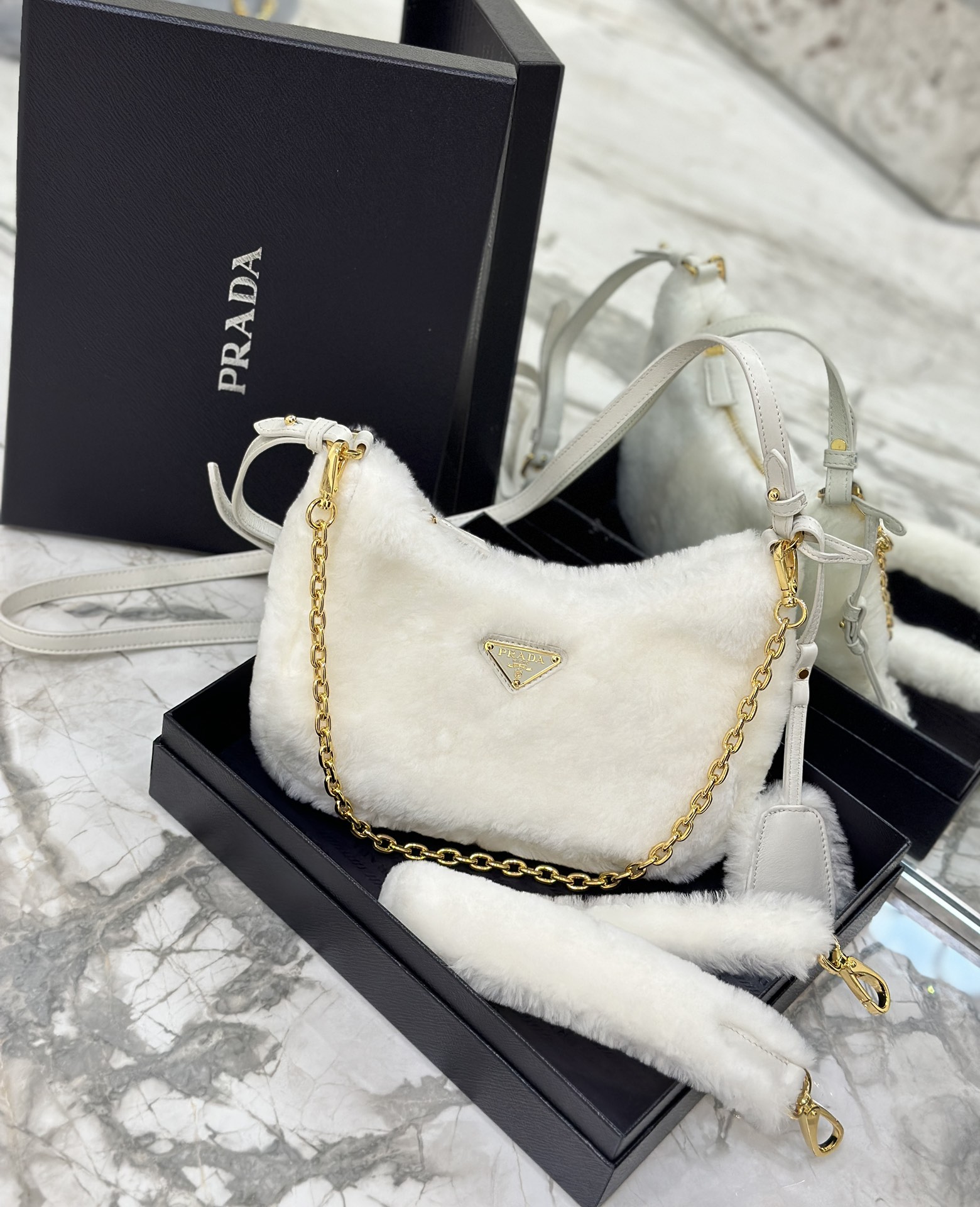 Bagsaaa Pra*a Re-Edition 2005 shearling shoulder bag white 22x18x6cm