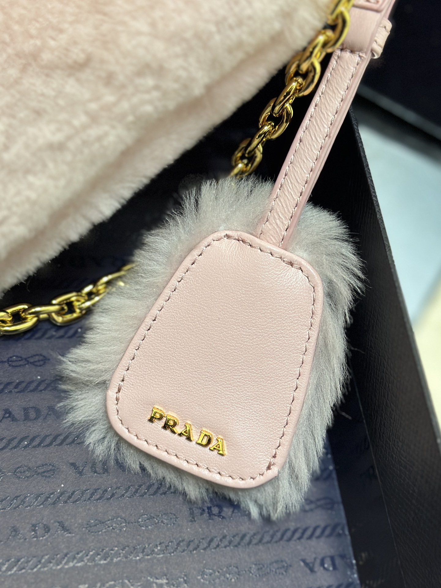 Bagsaaa Pra*a Triangle Shearling Bag Pink - 24x14.5x5cm
