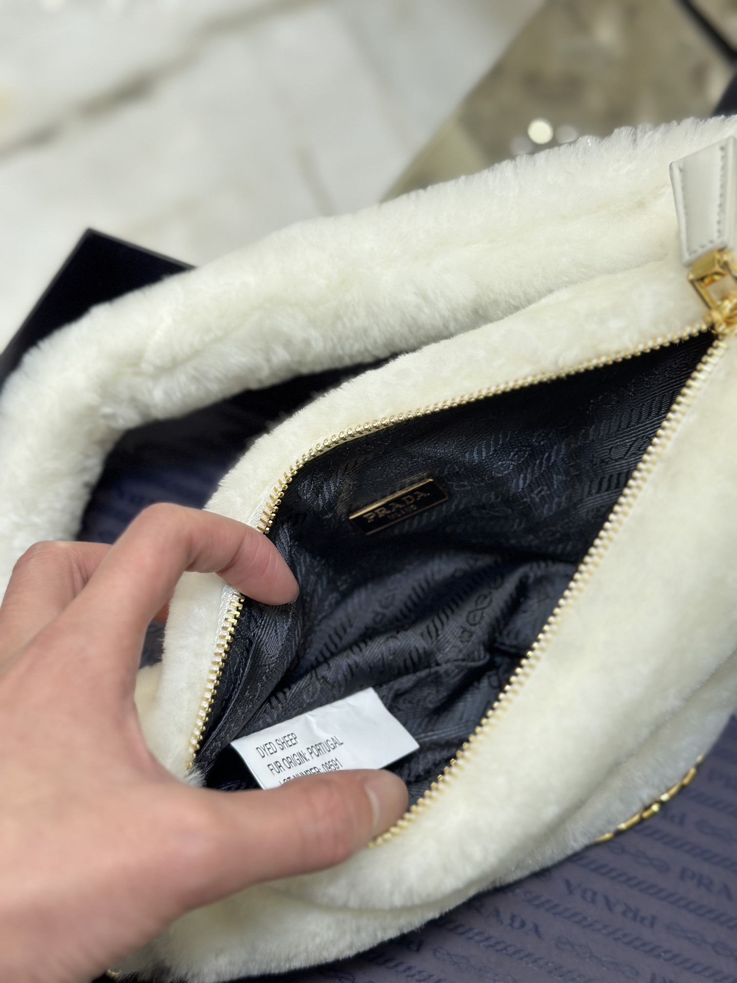 Bagsaaa Pra*a Triangle Shearling Bag White - 24x14.5x5cm