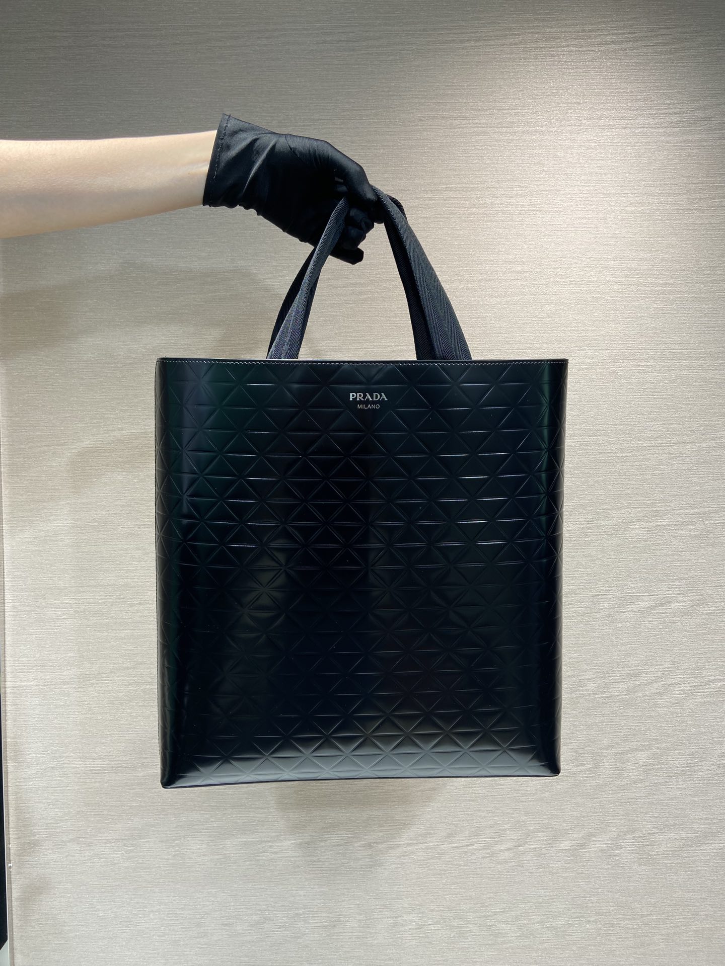 Bagsaaa Pra*a Brushed leather tote bag with water bottle - 38x36x6cm