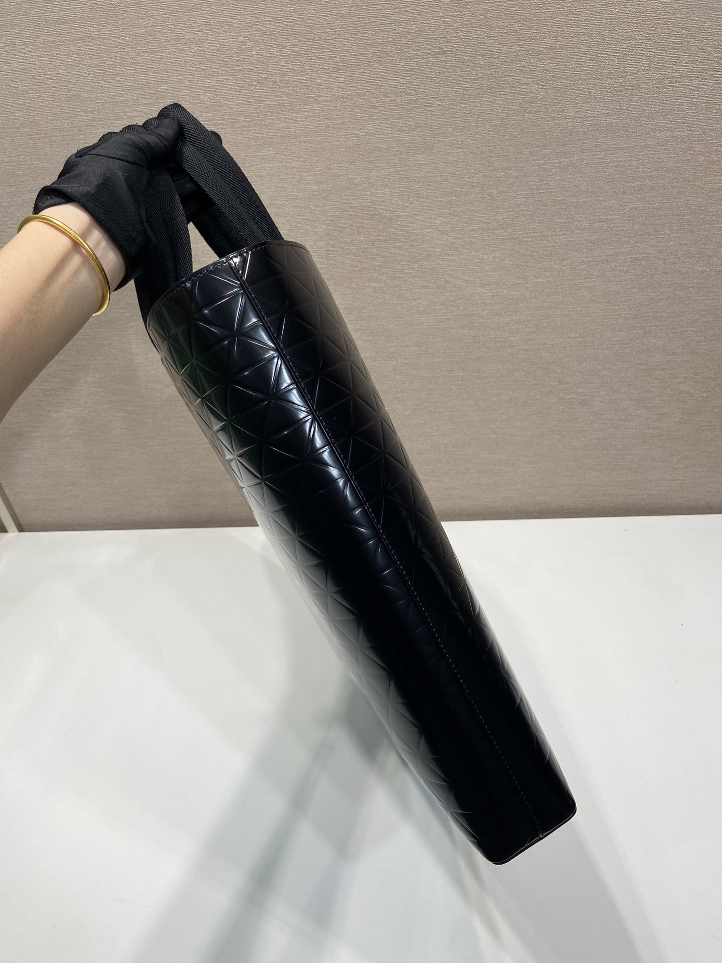 Bagsaaa Pra*a Brushed leather tote bag with water bottle - 38x36x6cm