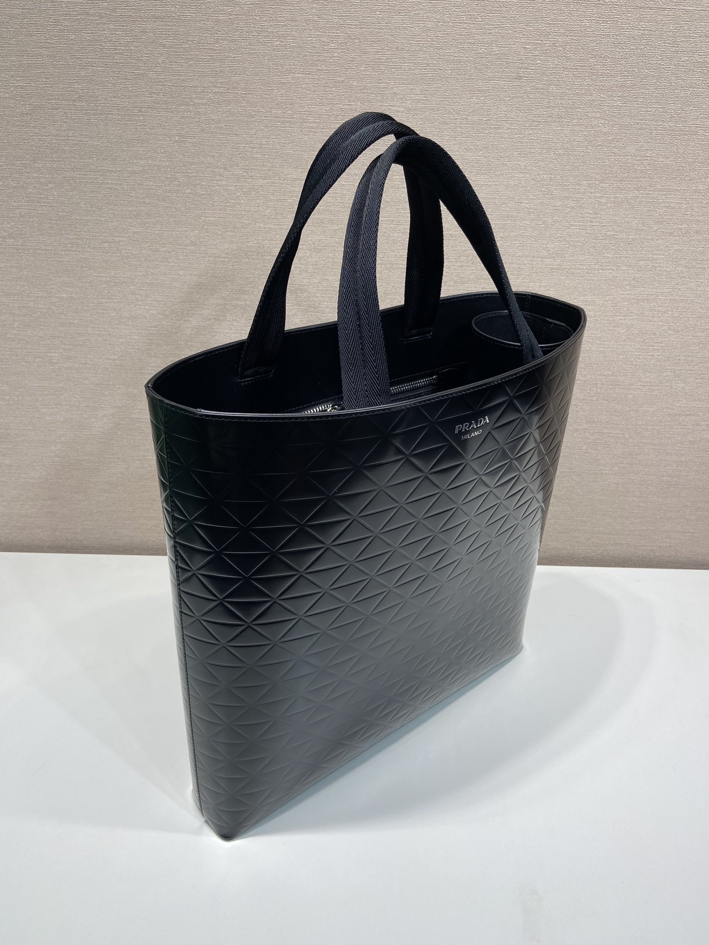 Bagsaaa Pra*a Brushed leather tote bag with water bottle - 38x36x6cm
