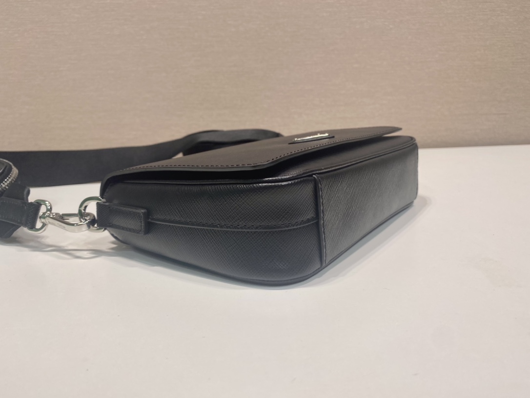 Bagsaaa Pra*a Saffiano leather shoulder bag black - 22*14.5*5cm