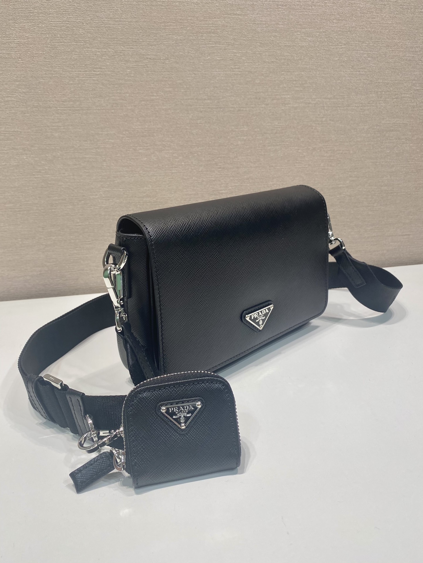 Bagsaaa Pra*a Saffiano leather shoulder bag black - 22*14.5*5cm