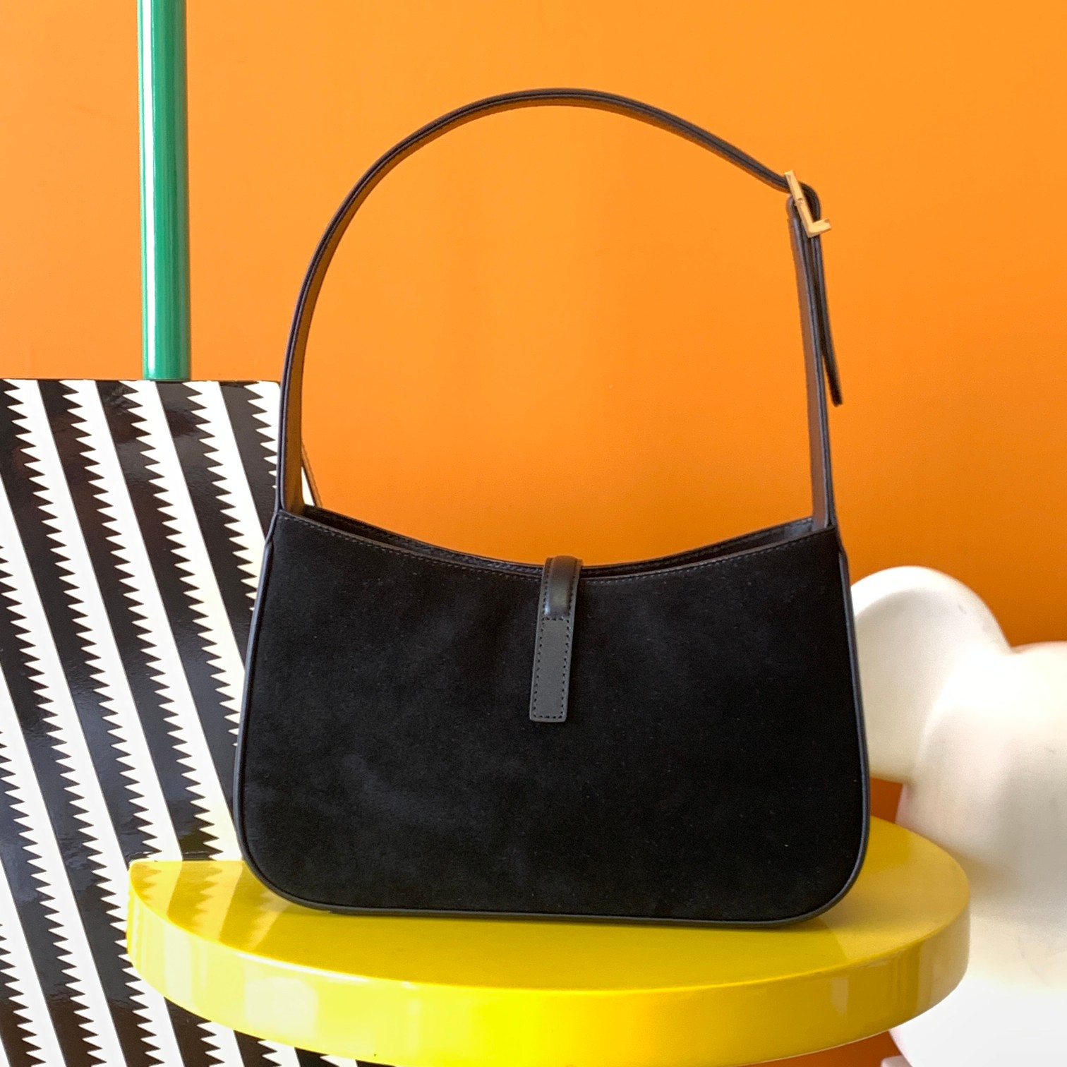 Bagsaaa Y51 LE 5 À 7 in black suede leather - 23 X 16 X 6,5 CM