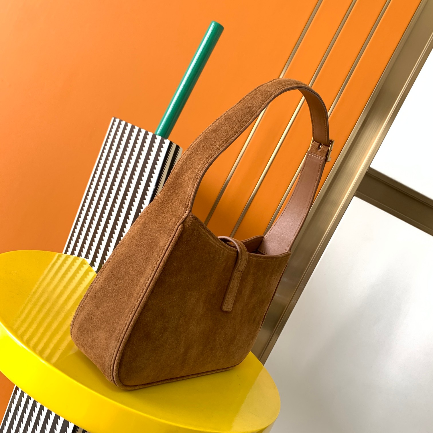 Bagsaaa Y51 LE 5 À 7 in brown suede leather - 23 X 16 X 6,5 CM
