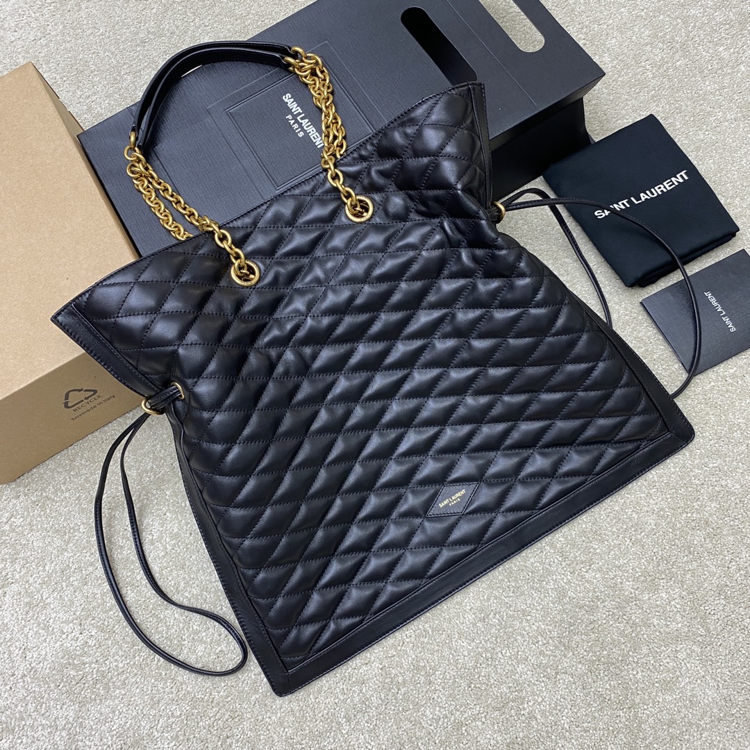 Bagsaaa Y51 Pochon Matelassé Leather Shoulder Bag - 42x36.5x1cm