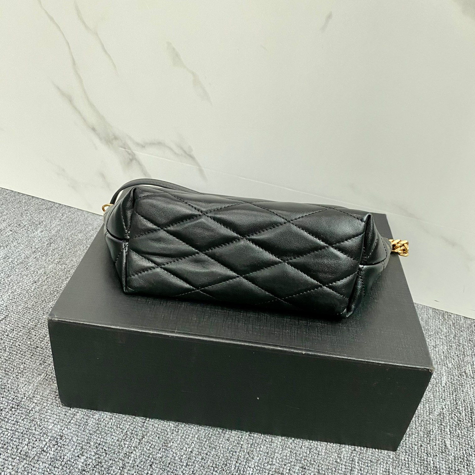 Bagsaaa Y51 Sade Mini quilted leather shoulder bag - 27x12x10cm