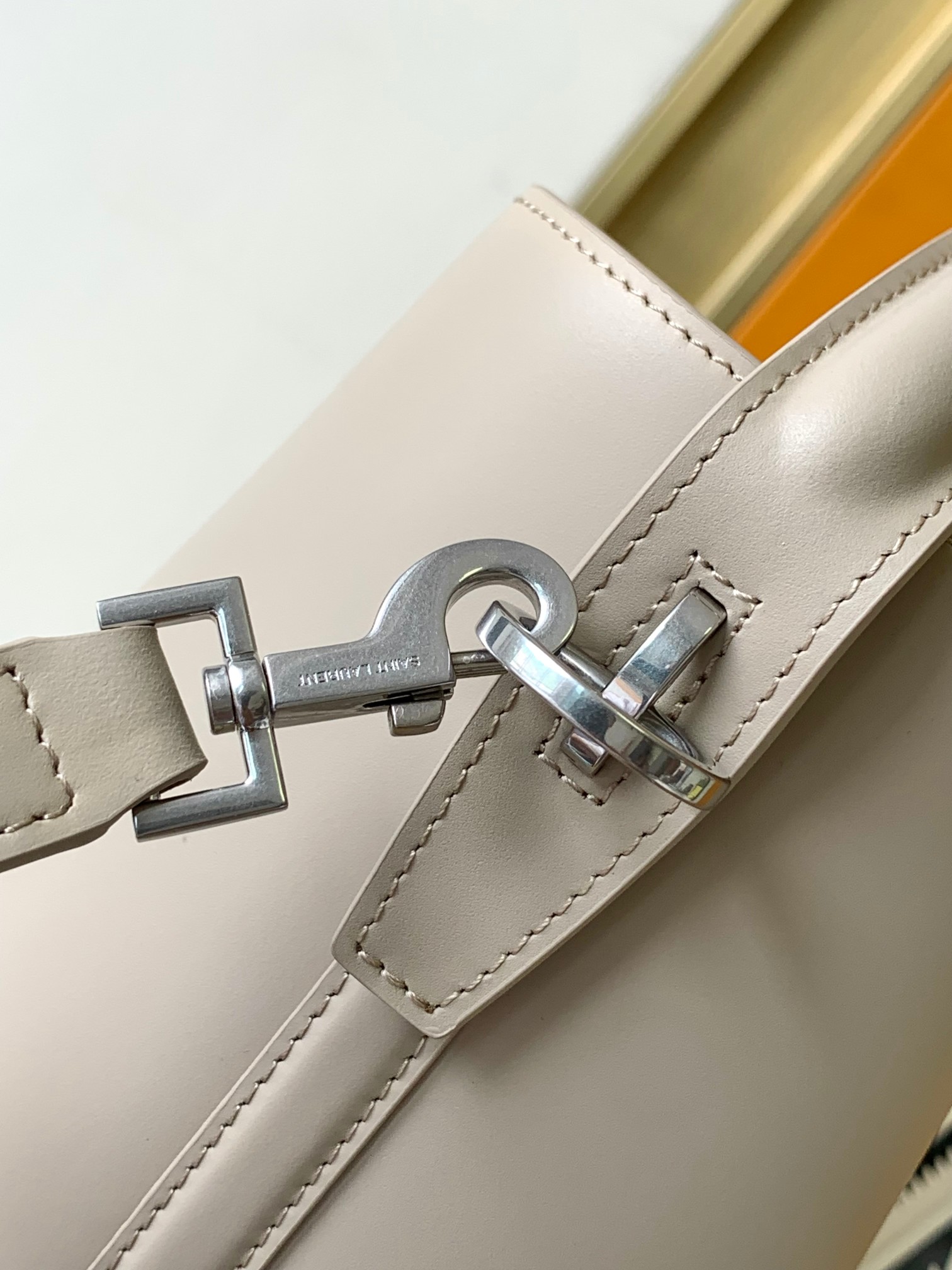 Bagsaaa Y51 Le 37 In Shiny Leather Beige - 17×20×13cm