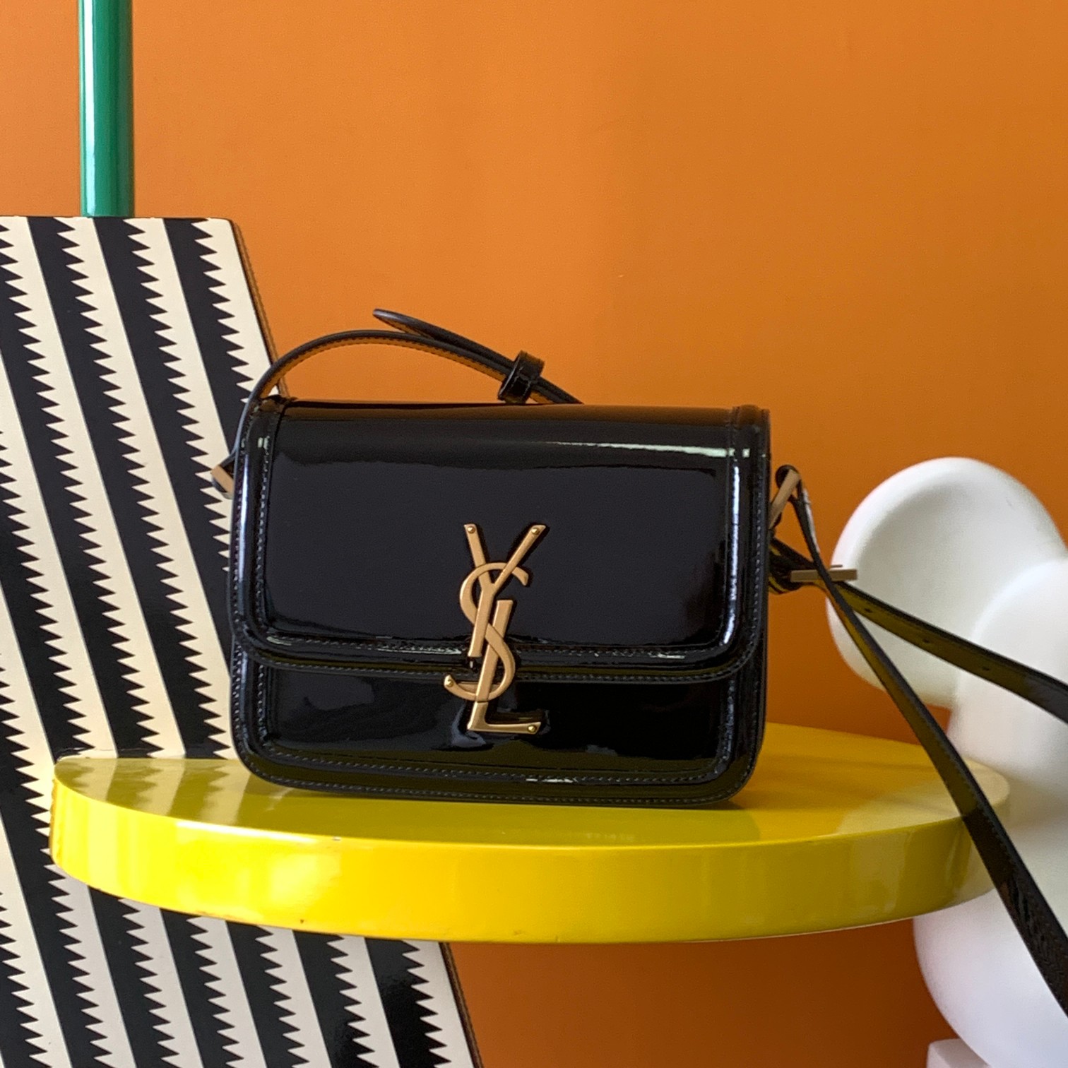 Bagsaaa Y51 Solferino Small Satchel in patent leather black - 19 X 13 X 5 CM