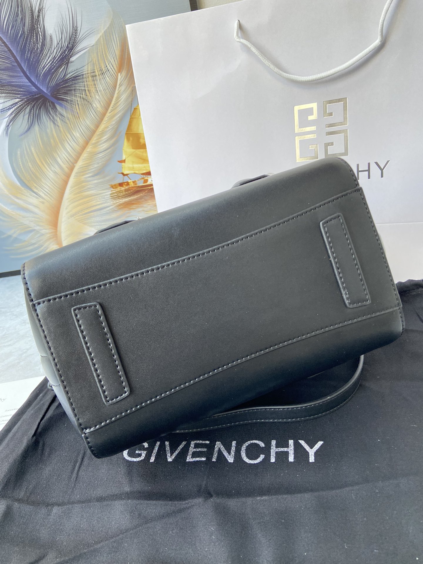 Bagsaaa Givenchy Antigona Lock Tote Bag Black - 23*27*13cm