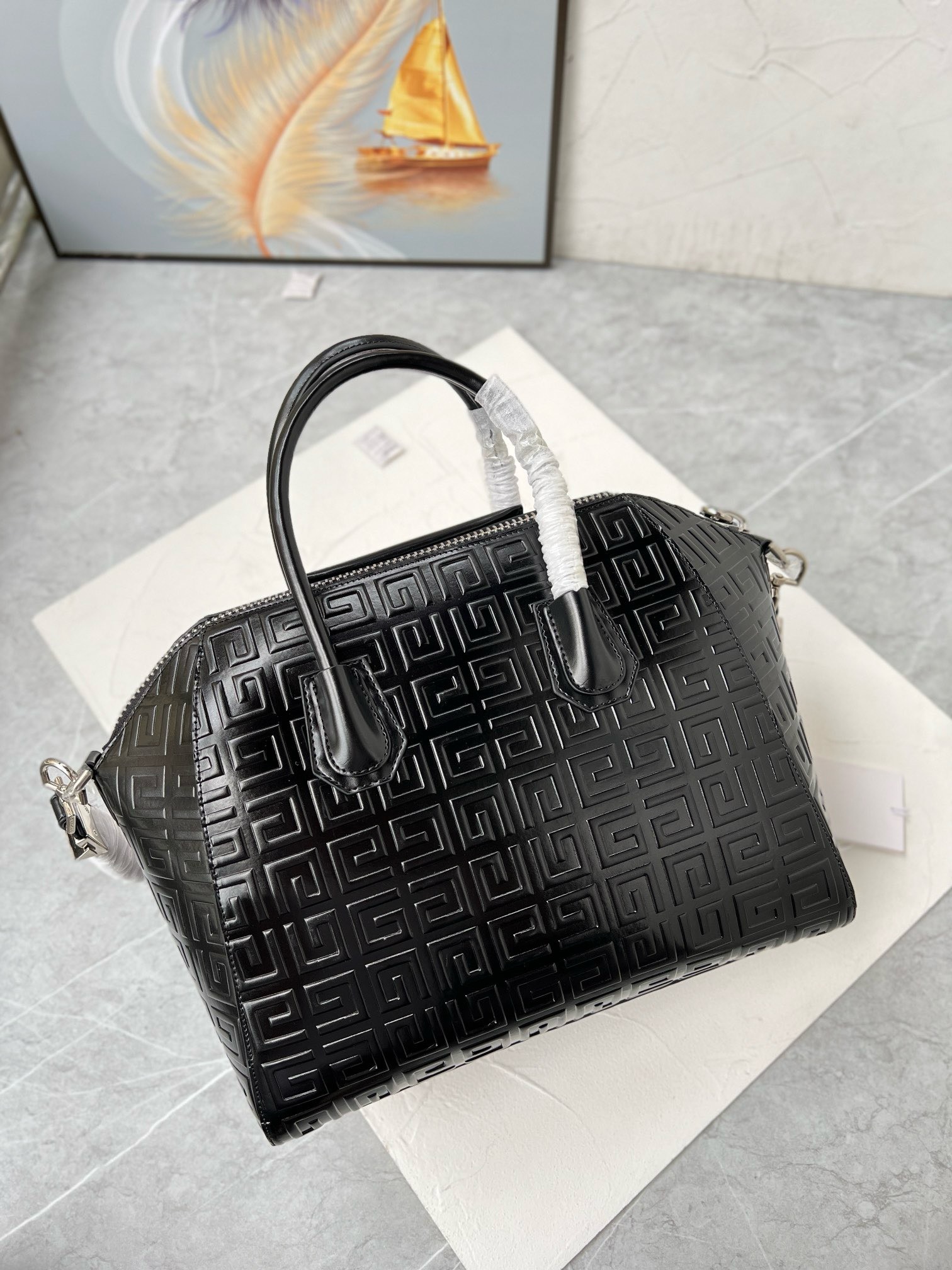 Bagsaaa Givenchy Antigona Tote Bag Black Box Leather - 33cm