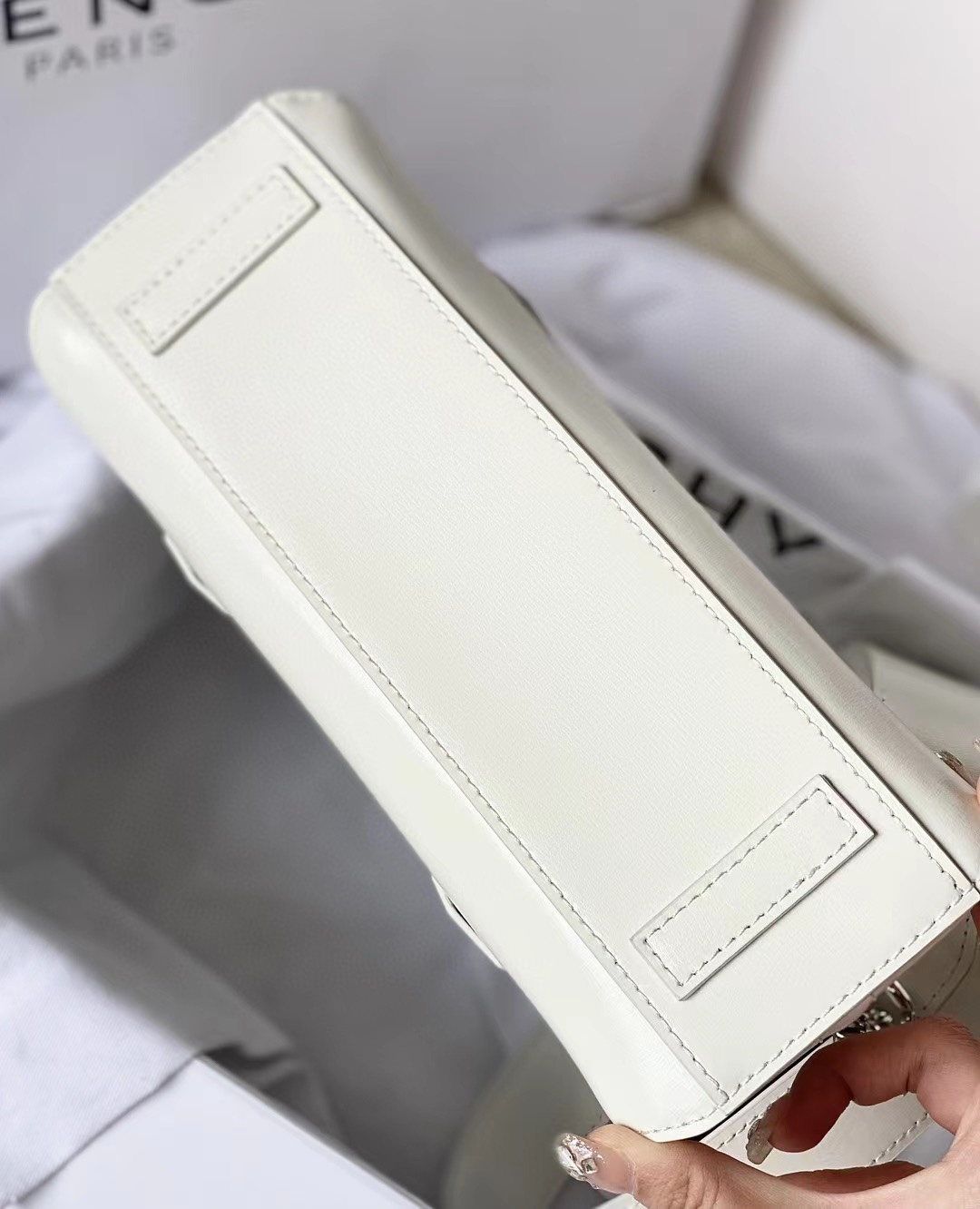 Bagsaaa Givenchy Antigona Strectch White Bag - 22*12*8cm