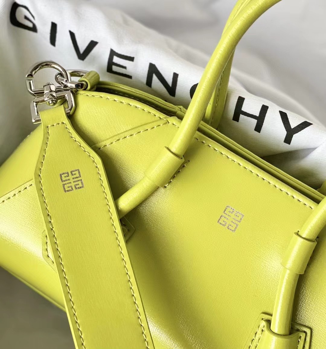 Bagsaaa Givenchy Antigona Strectch Yellow Bag - 22*12*8cm