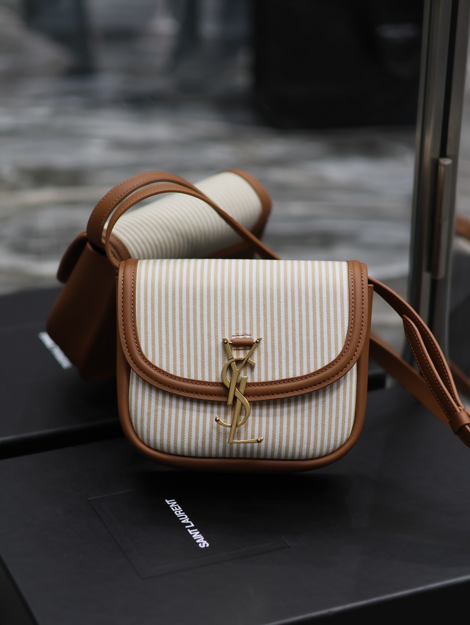 Bagsaaa Y51 Kaia Small Bag In White and Brown Leather - 18 x 15.5 x 5.5 cm