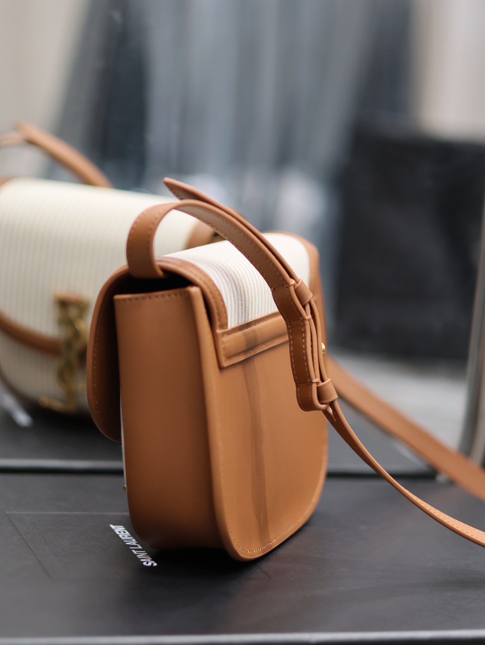 Bagsaaa Y51 Kaia Small Bag In White and Brown Leather - 18 x 15.5 x 5.5 cm