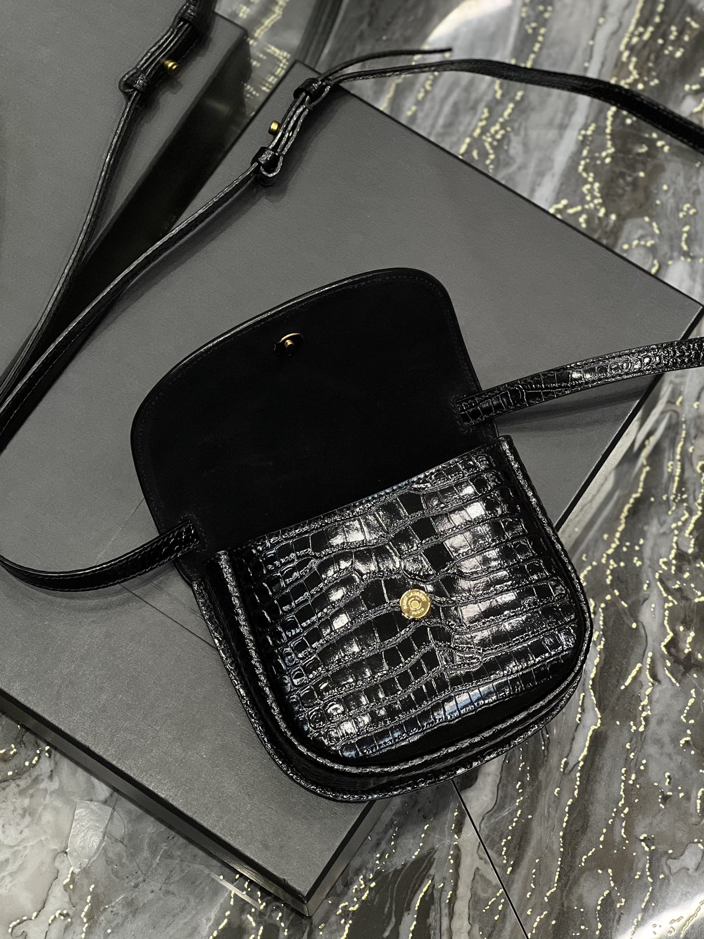 Bagsaaa Y51 Kaia Small Bag In Crocodile Leather - 18 x 15.5 x 5.5 cm