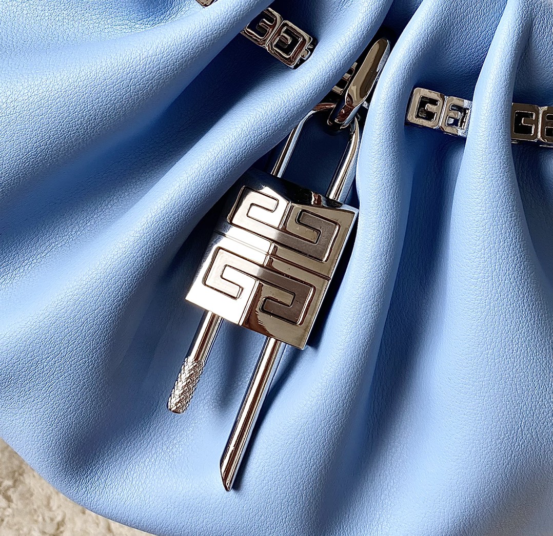 Bagsaaa Givenchy Kenny Blue Bag - 32x22x17cm