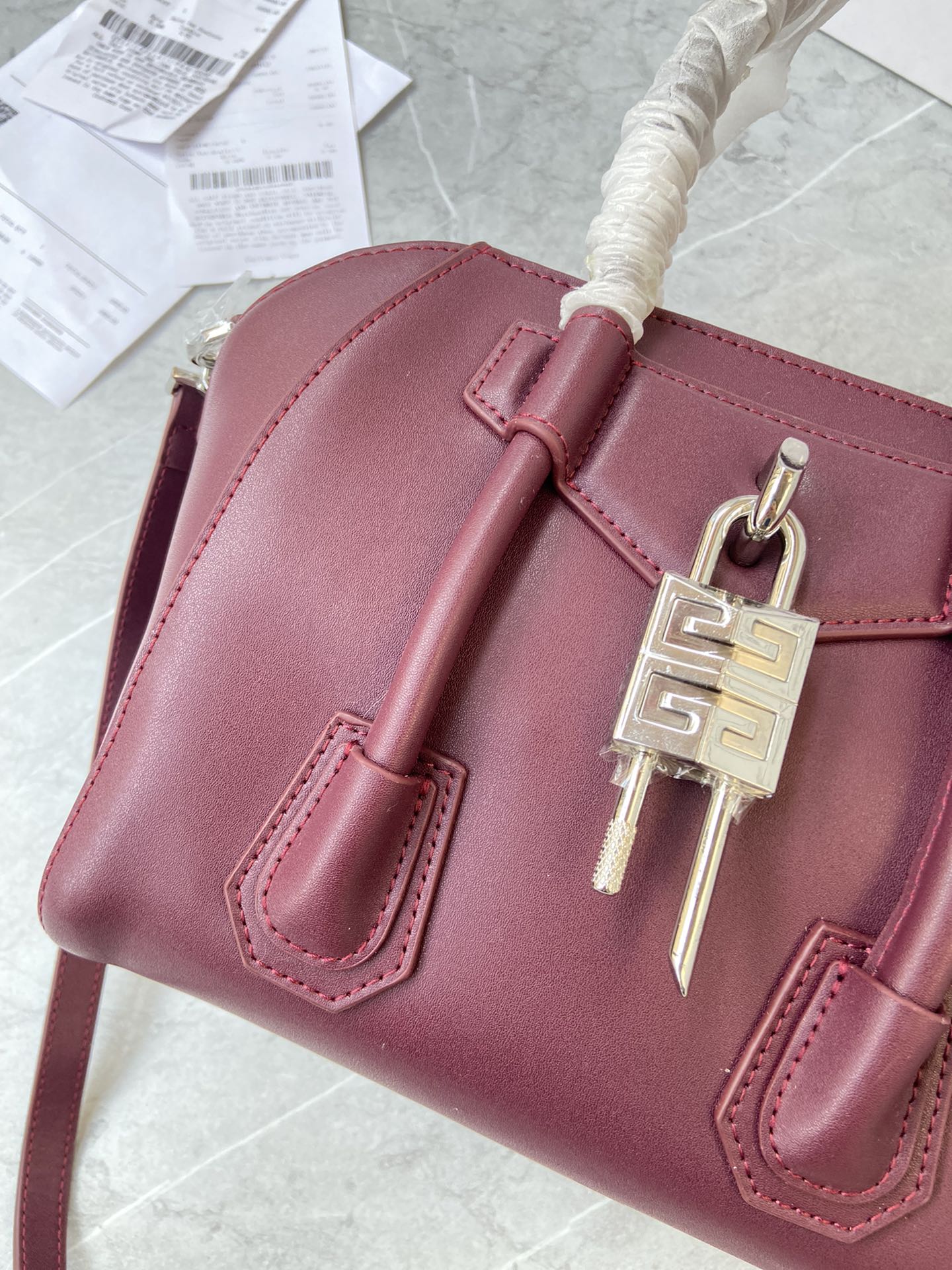 Bagsaaa Givenchy Antigona Lock Tote Bag Burgundy - 23*27*13cm