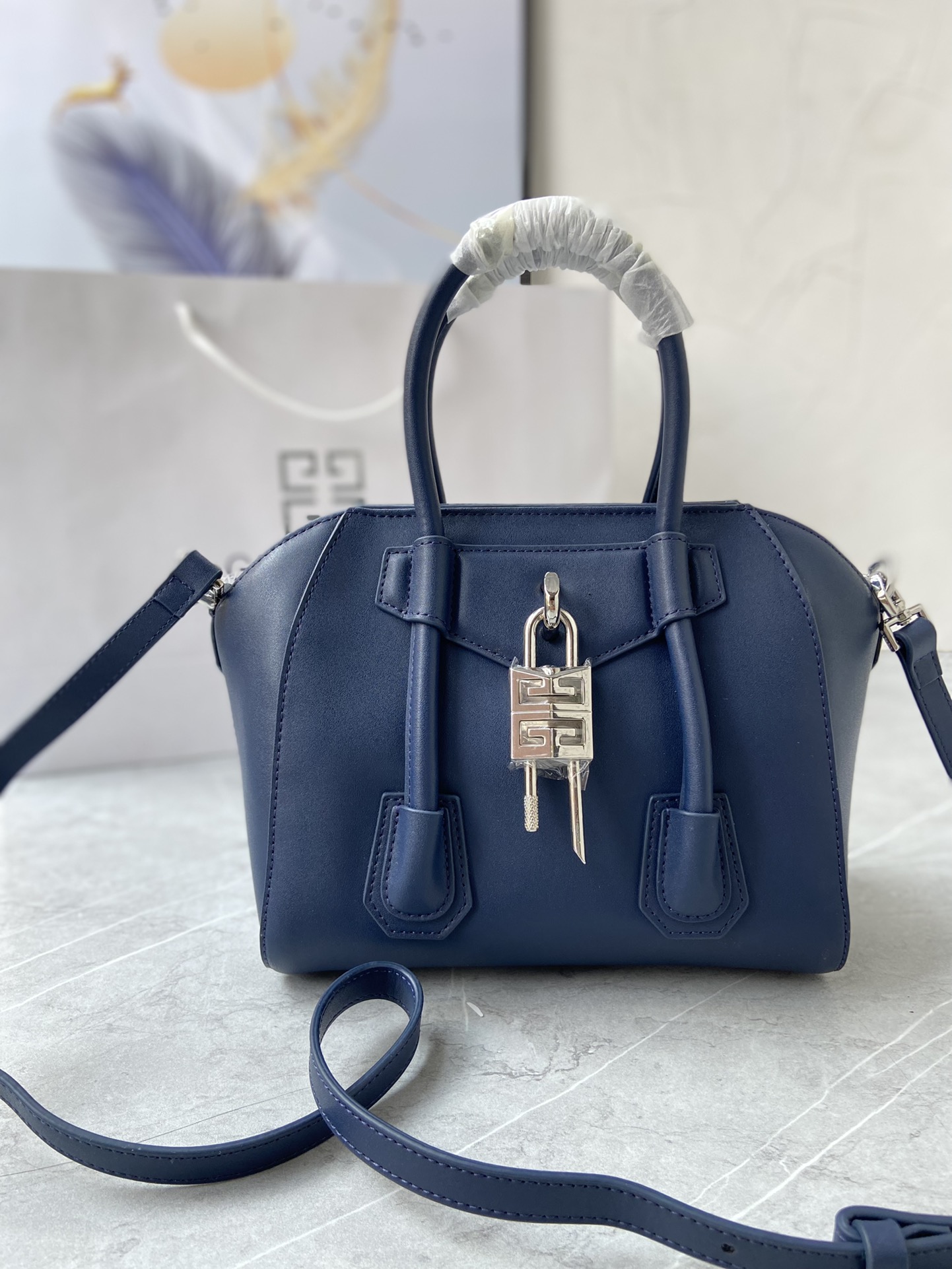 Bagsaaa Givenchy Antigona Lock Tote Bag Blue - 23*27*13cm