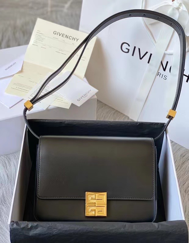 Bagsaaa GIVENCHY Box Calfskin Medium 4G Shoulder Bag - 21X15X6cm