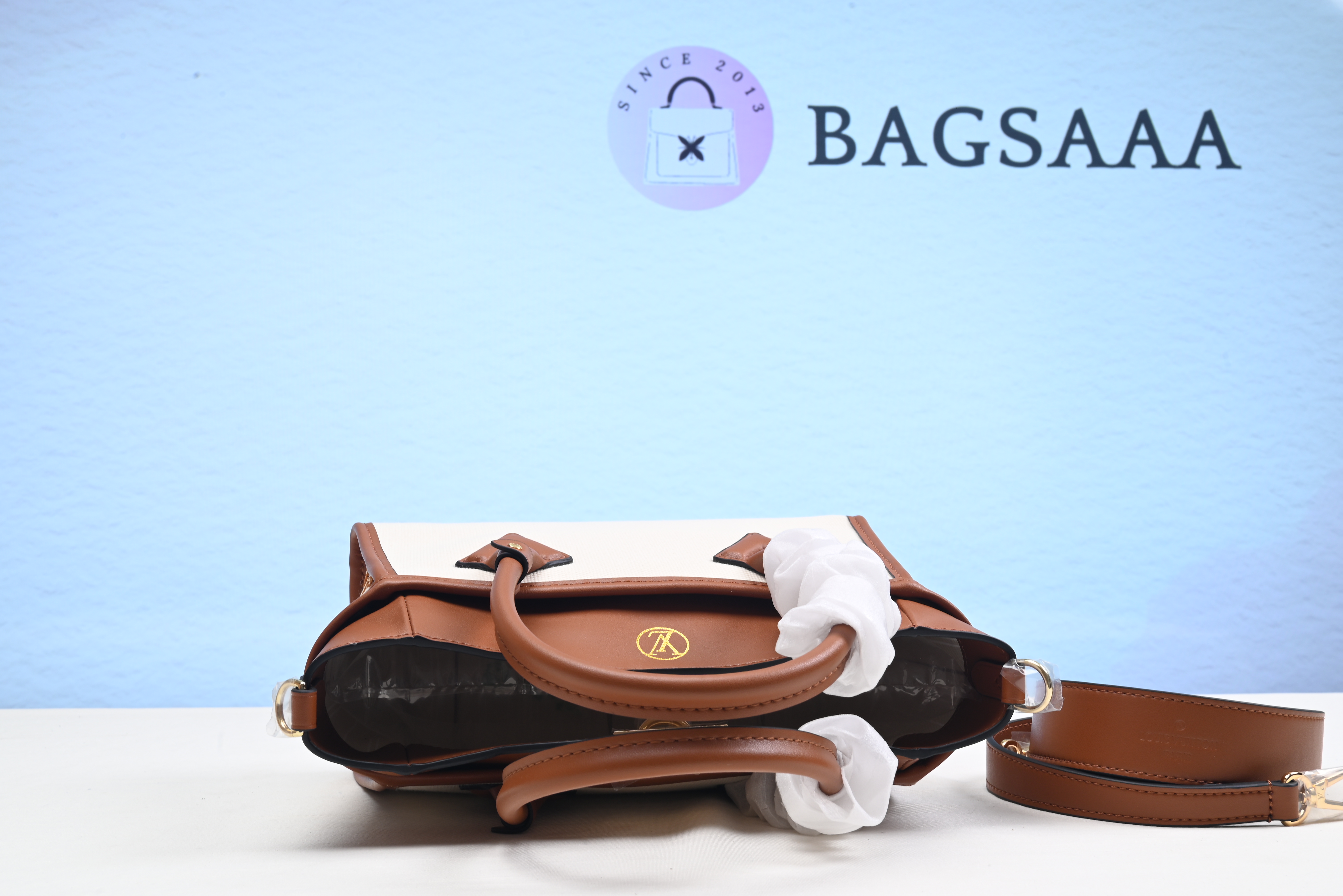 Bagsaaa L0vis Vvtt0n On My Side PM Caramel Brown - 25 x 20 x 12 cm