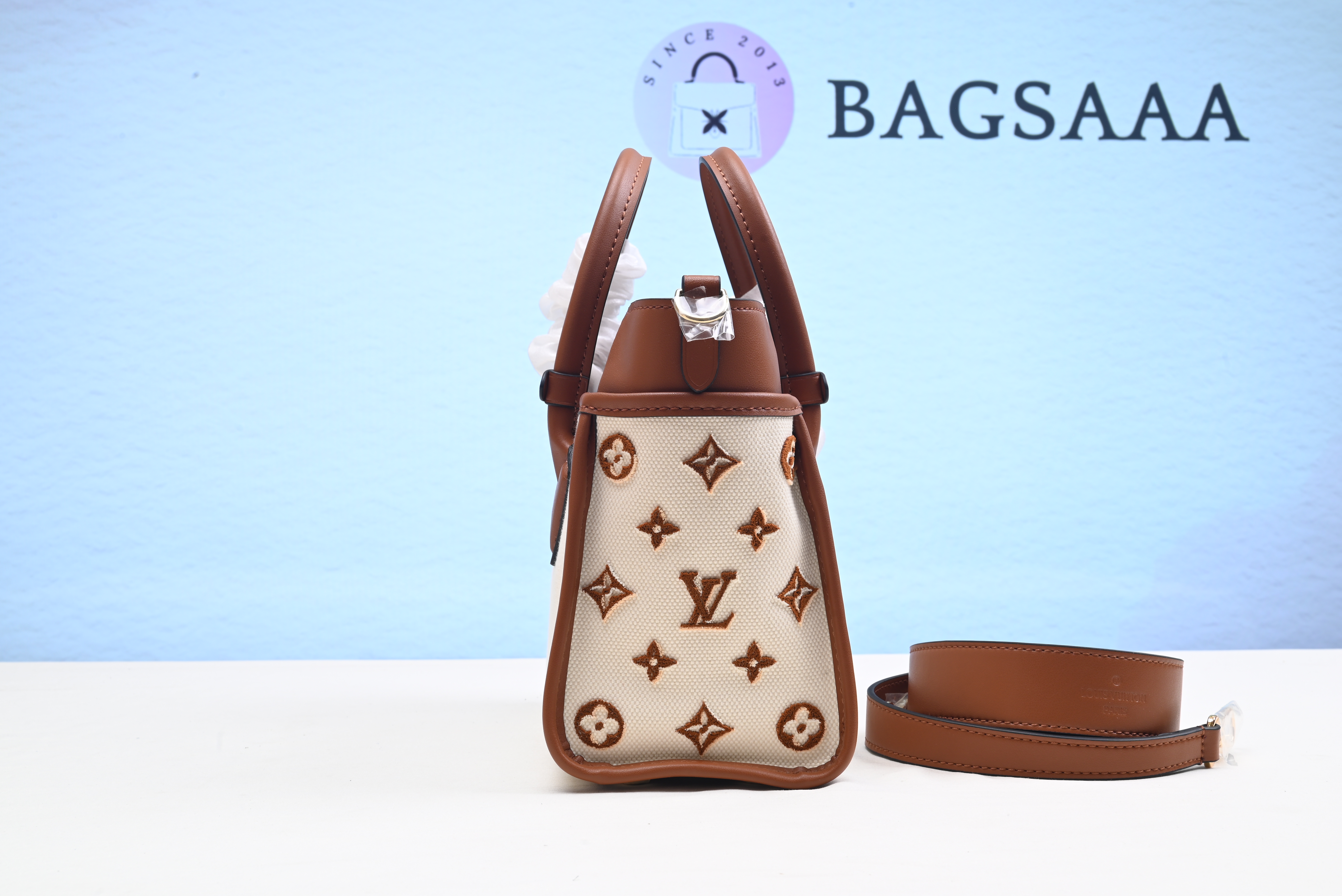 Bagsaaa L0vis Vvtt0n On My Side PM Caramel Brown - 25 x 20 x 12 cm