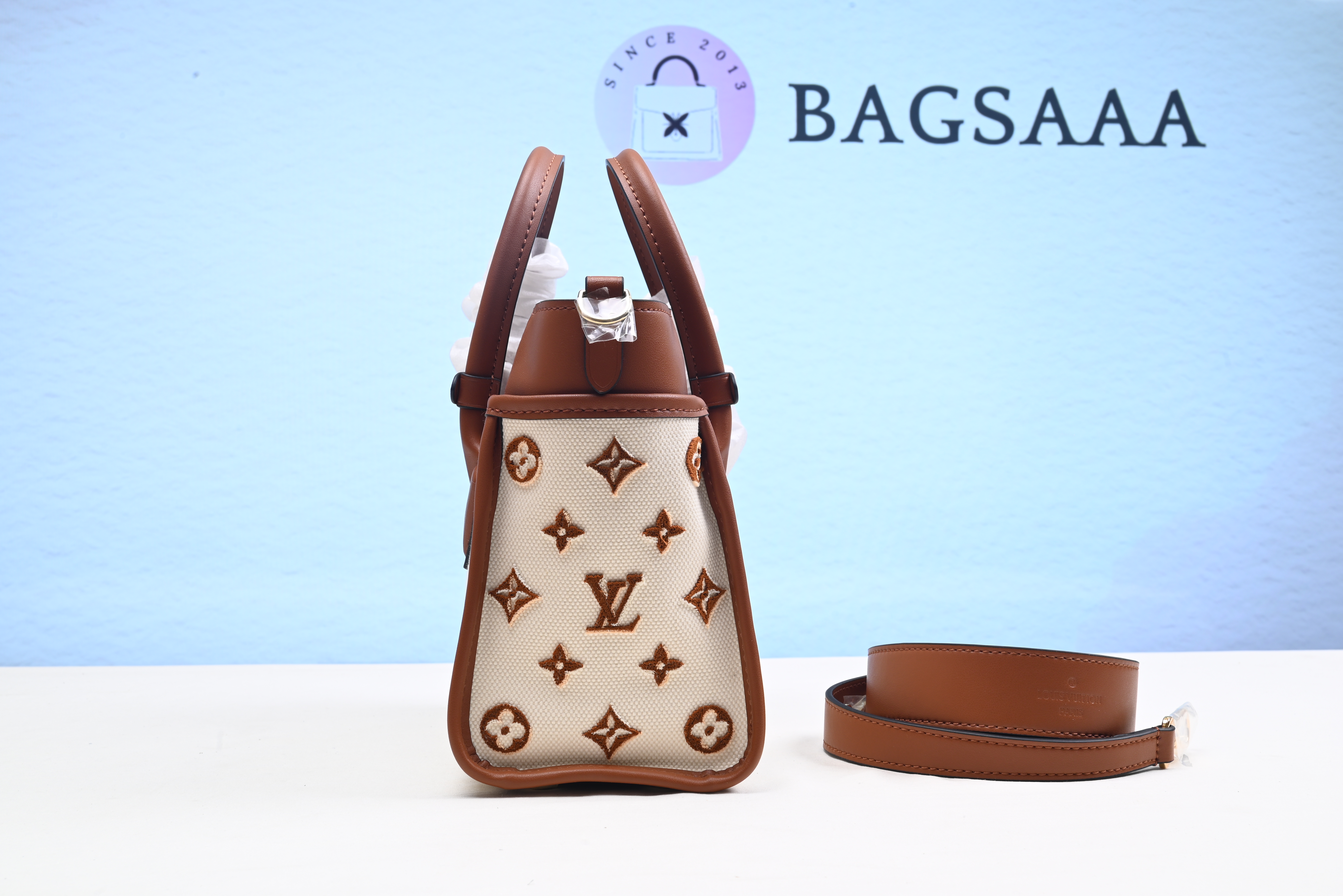 Bagsaaa L0vis Vvtt0n On My Side PM Caramel Brown - 25 x 20 x 12 cm