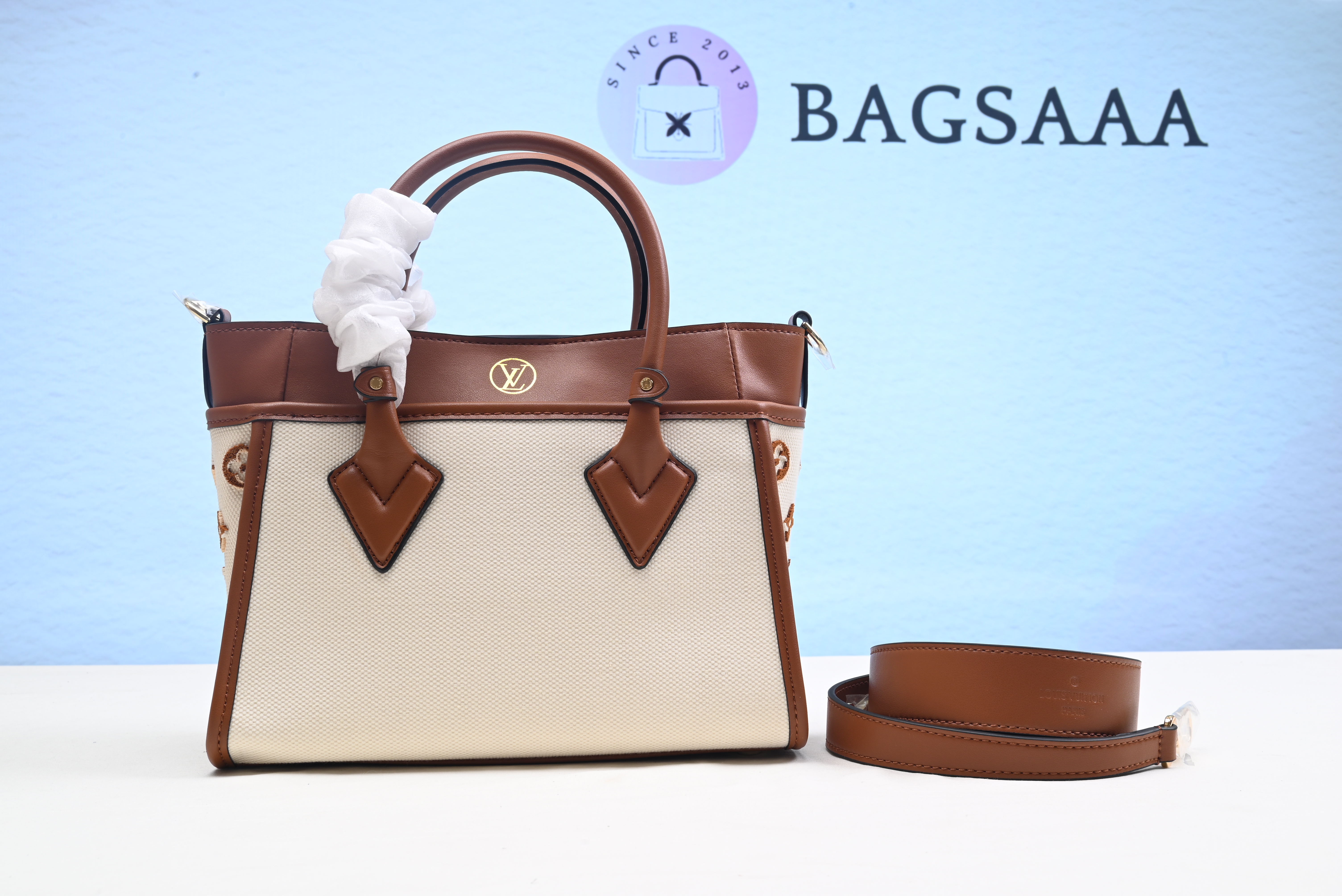 Bagsaaa L0vis Vvtt0n On My Side PM Caramel Brown - 25 x 20 x 12 cm