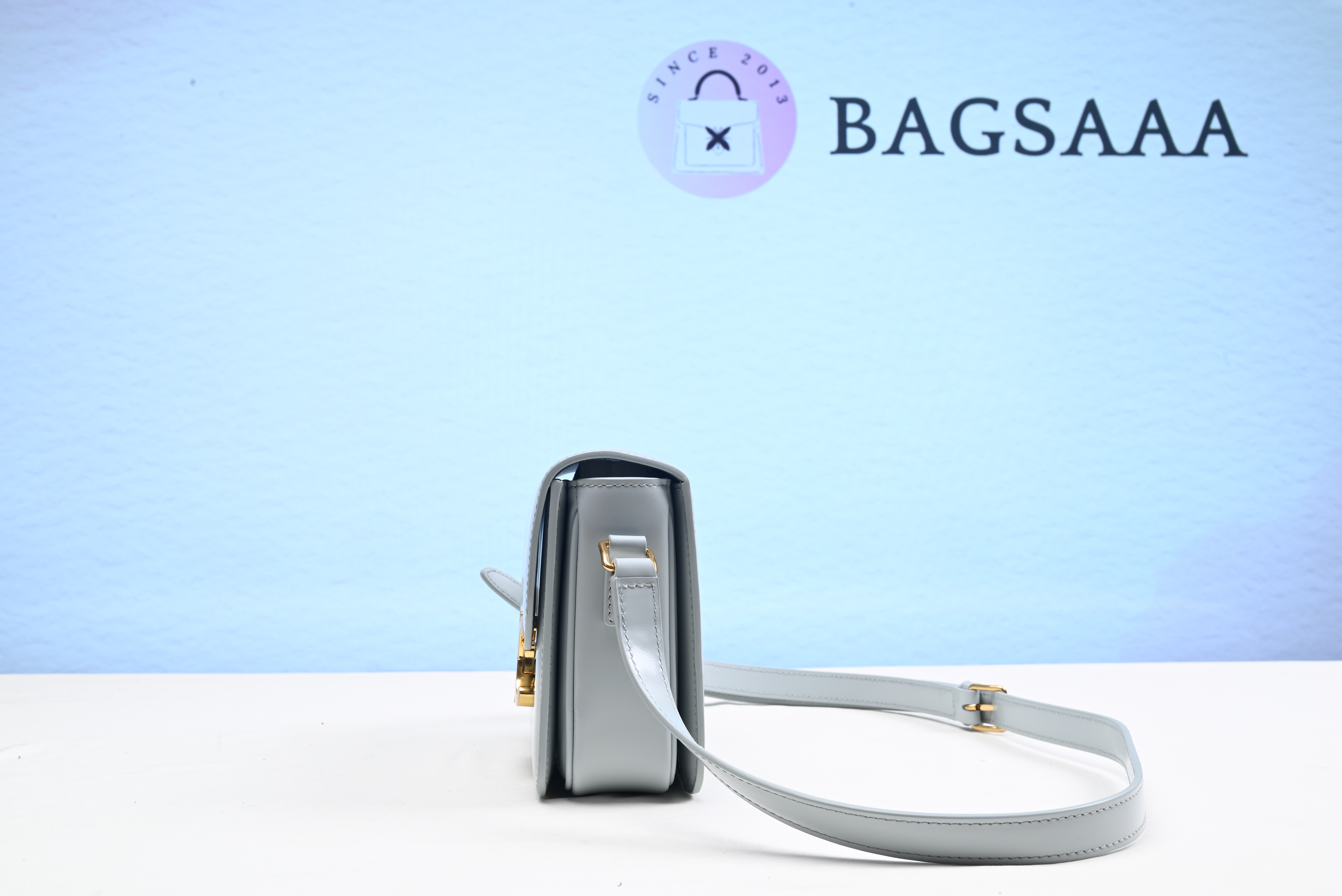 Bagsaaa Ce1i*e Classique Triomphe In shiny Calfskin Leather Blue - 18cm