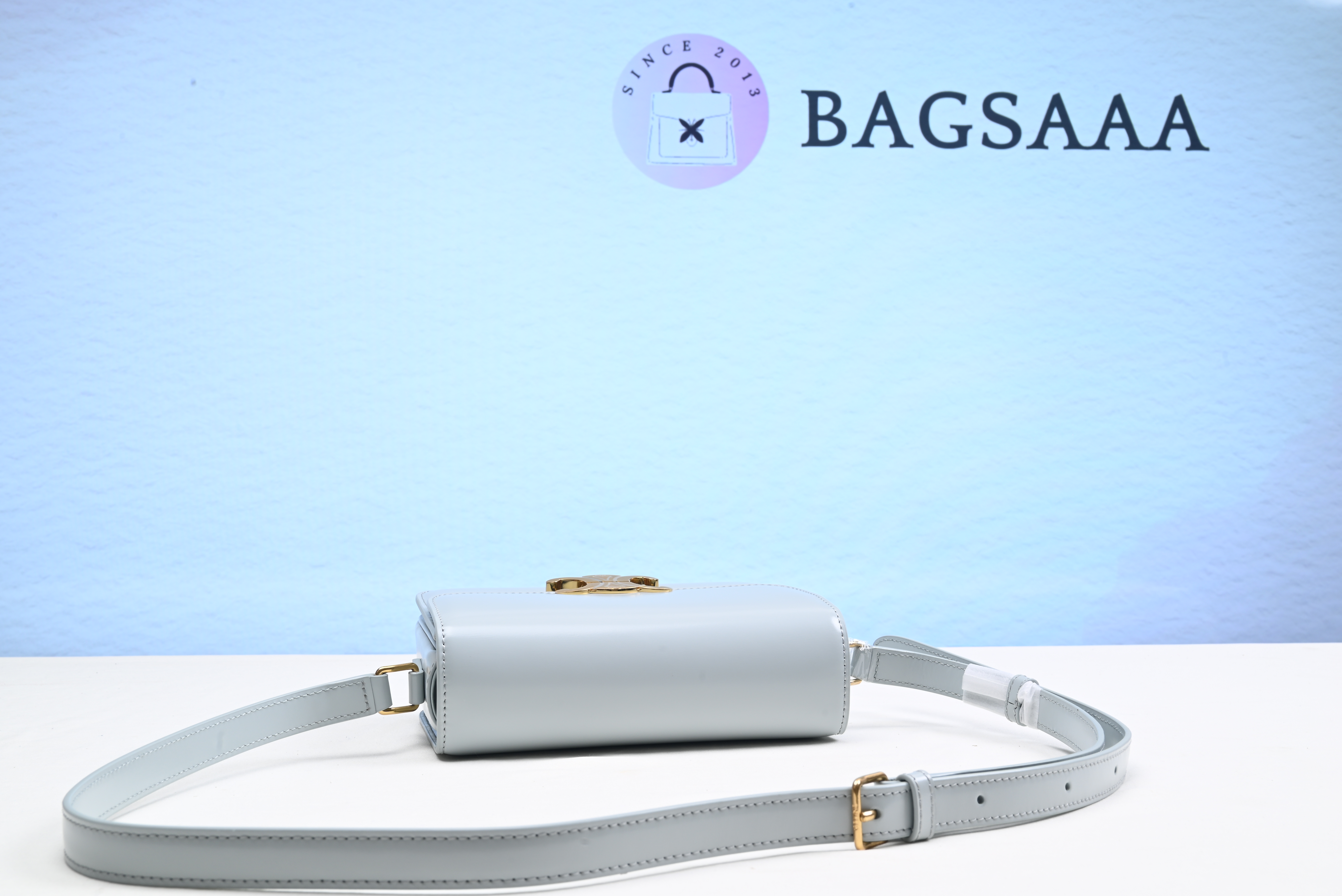 Bagsaaa Ce1i*e Classique Triomphe In shiny Calfskin Leather Blue - 18cm
