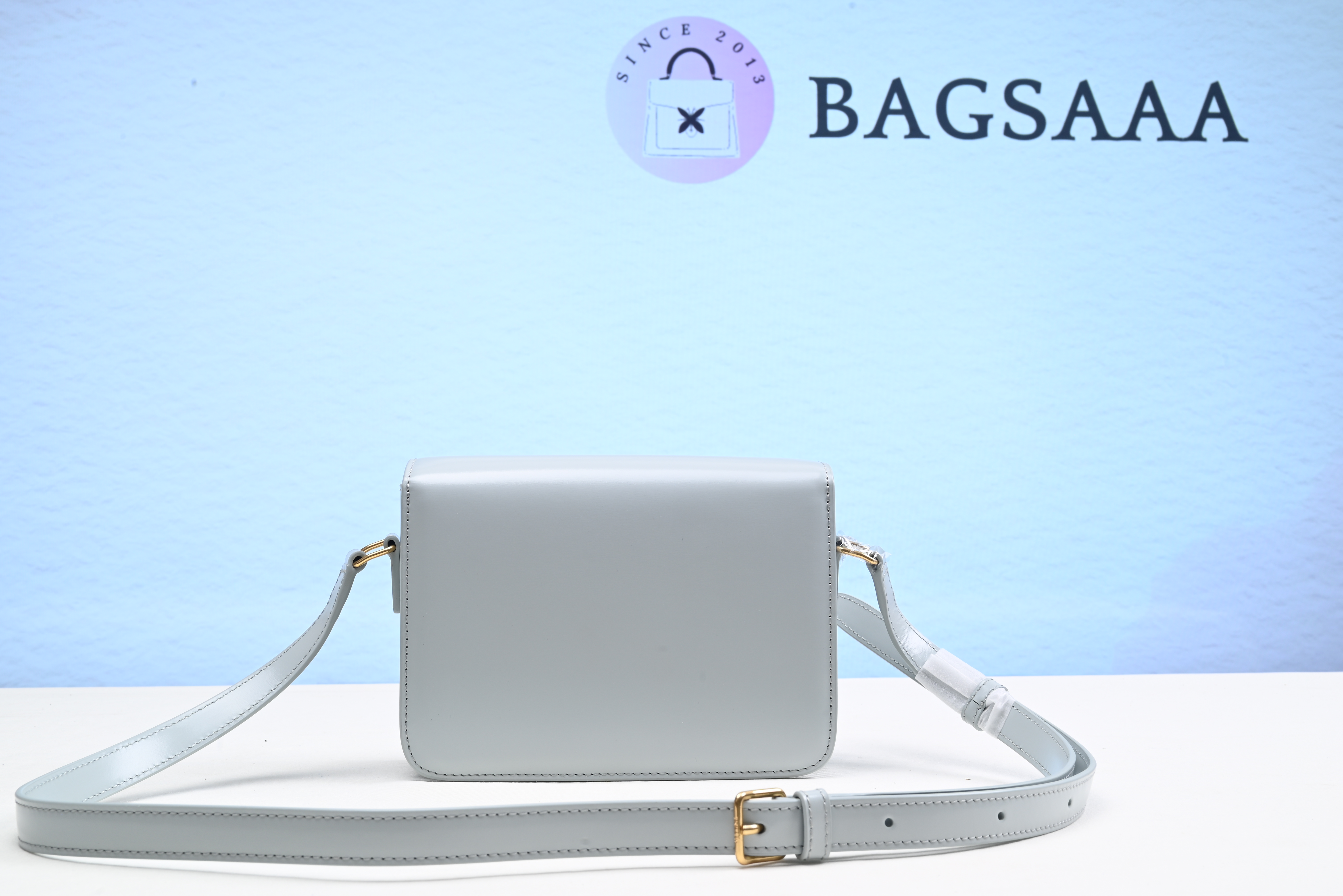 Bagsaaa Ce1i*e Classique Triomphe In shiny Calfskin Leather Blue - 18cm