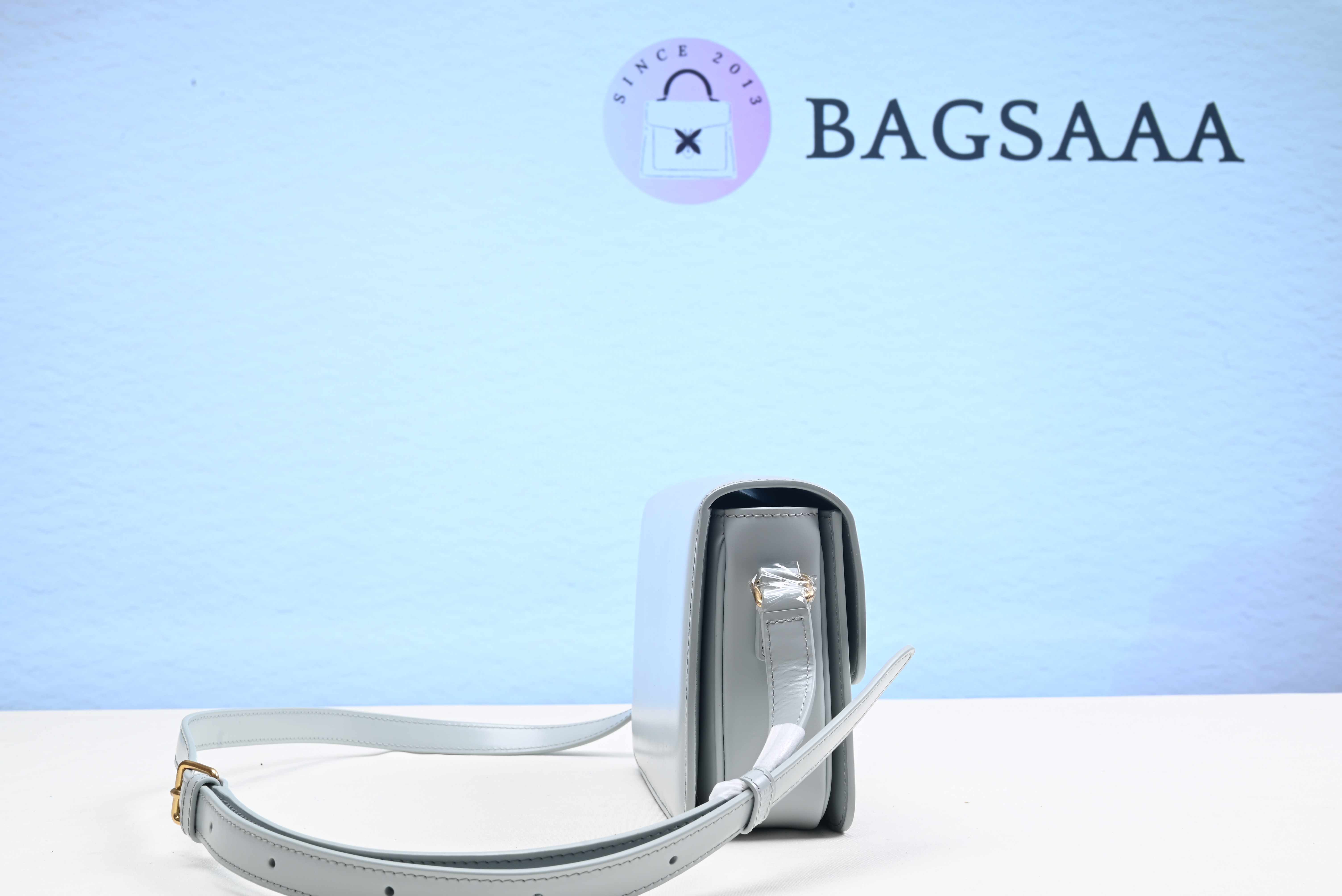 Bagsaaa Ce1i*e Classique Triomphe In shiny Calfskin Leather Blue - 18cm