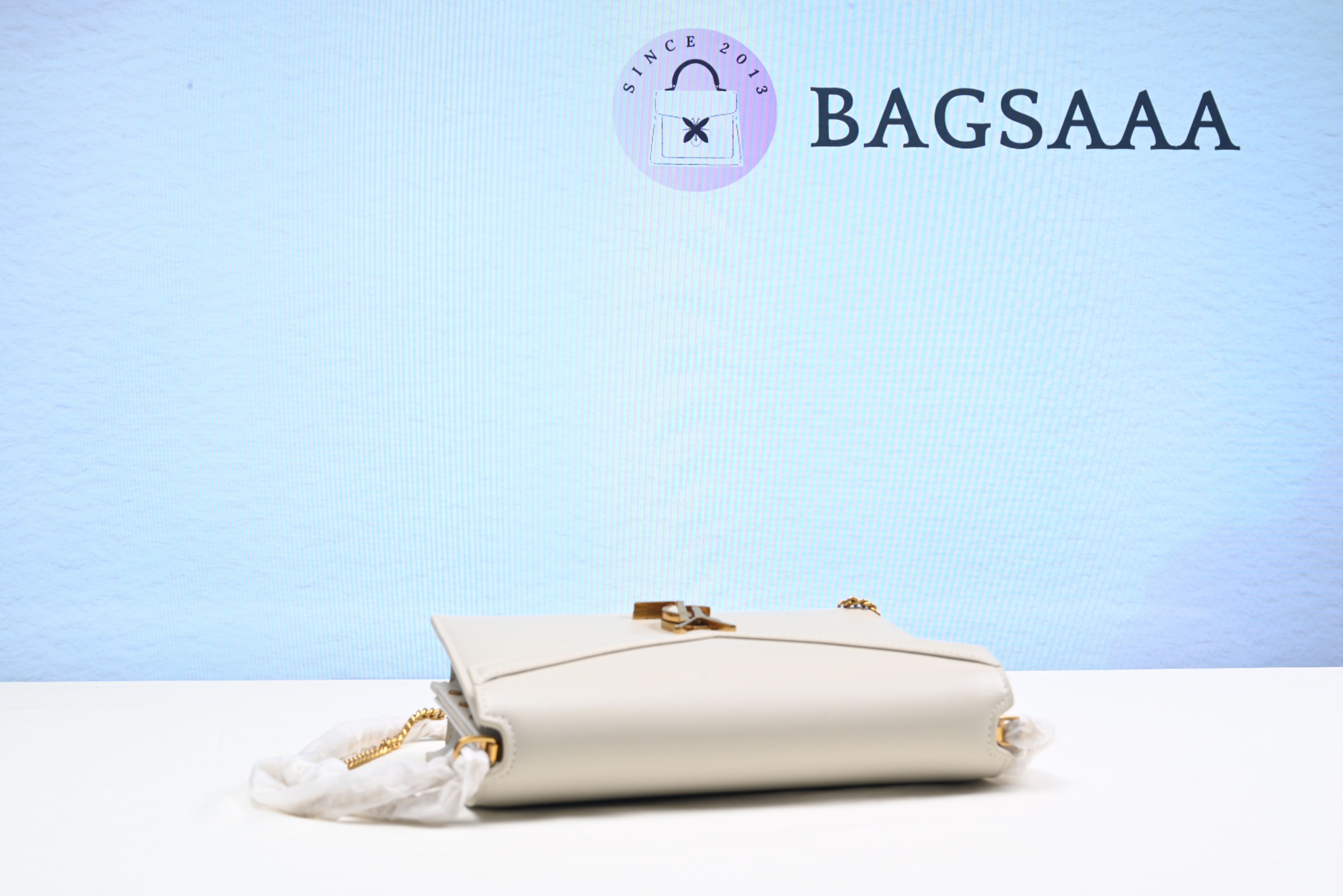 Y51 Sa1nt Lau*nt Cassandra Clasp Bag White 24cm