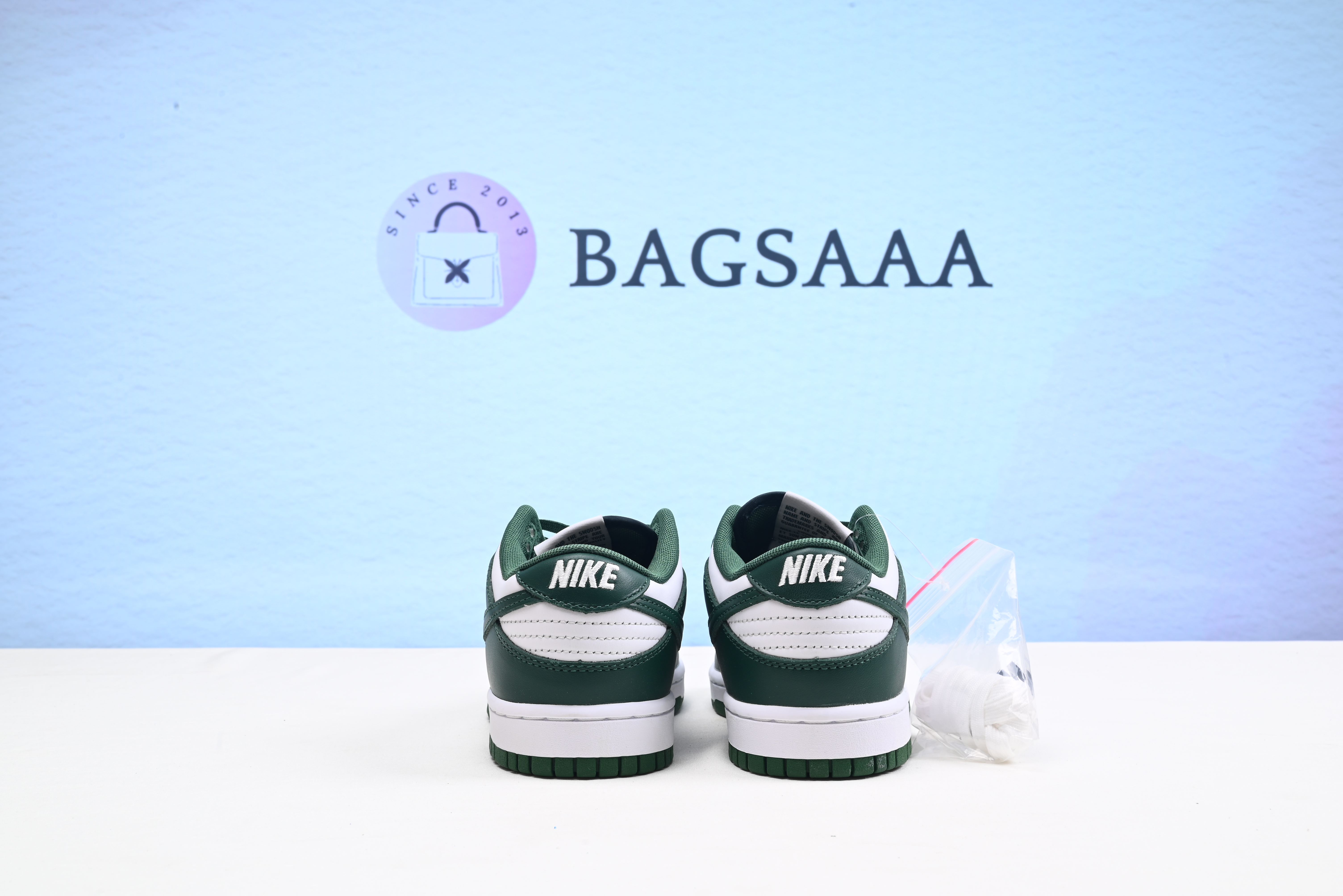 Nike Dunk Low Soon Available in "Spartan Green"