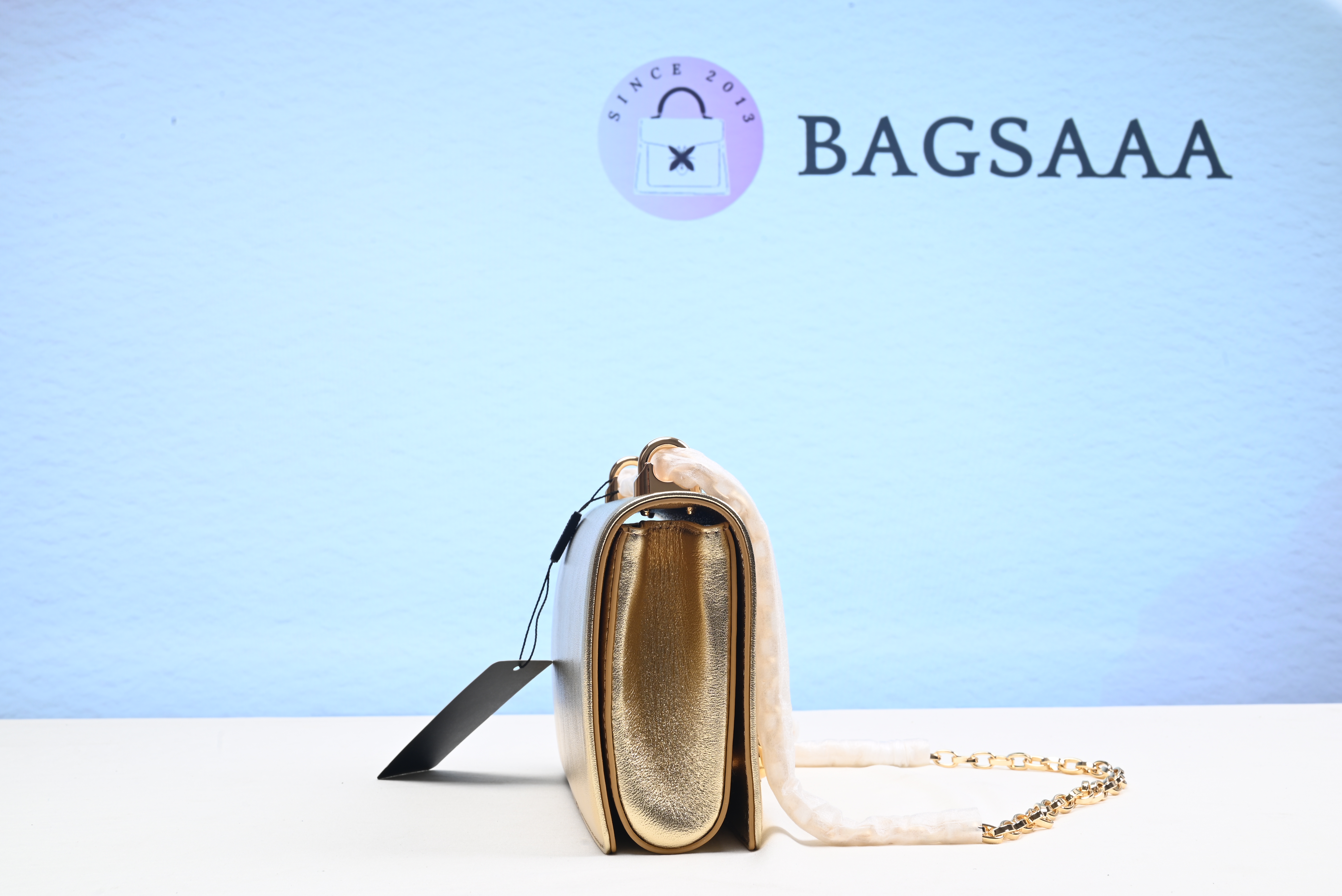 Bagsaaa Dolce and Gabbana Gold DG Girls Phone Bag 21cm