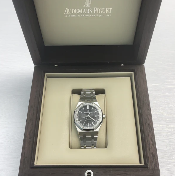 Bagsaaa Audemars P1g*et Royal Oak Selfwinding Black D1am0nd 37mm