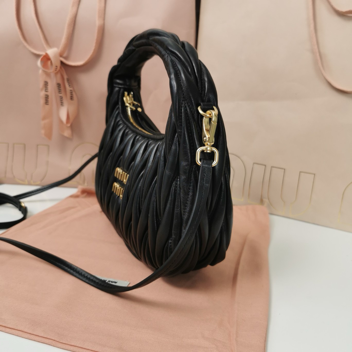 Bagsaaa M1um1u Wander matelassé nappa leather hobo bag