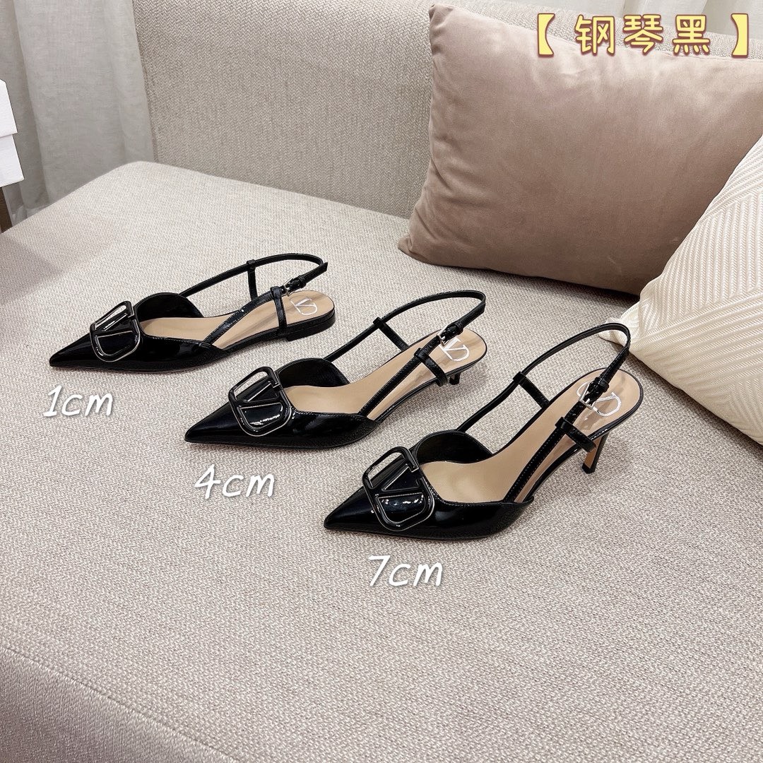 Bagsaaa Va1e*ntin0 Signature Vlogo Slingback Black